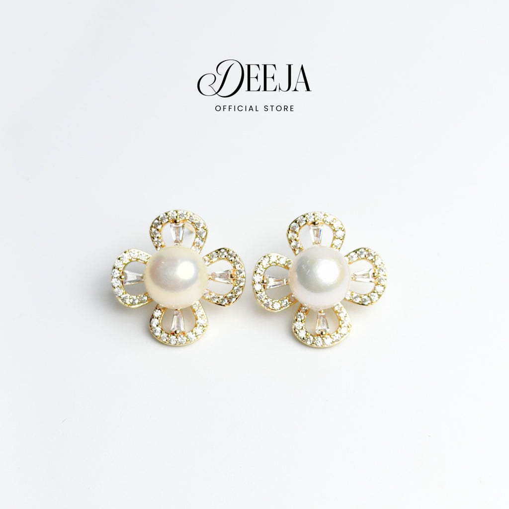 Deeja • Open Clover Stud Earrings Freshwater Pearl FPE10150