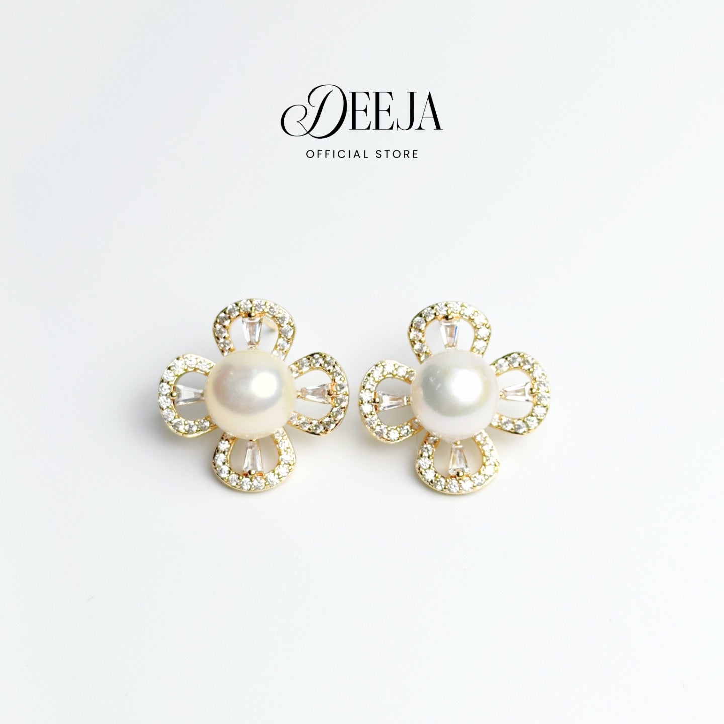 Deeja • Open Clover Stud Earrings Freshwater Pearl FPE10150