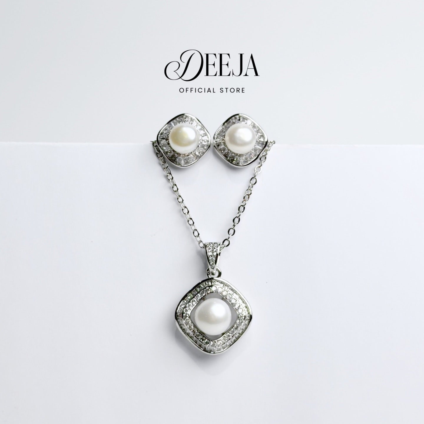 Deeja • FRESHWATER PEARL Set of Necklace and Earrings FPS100270