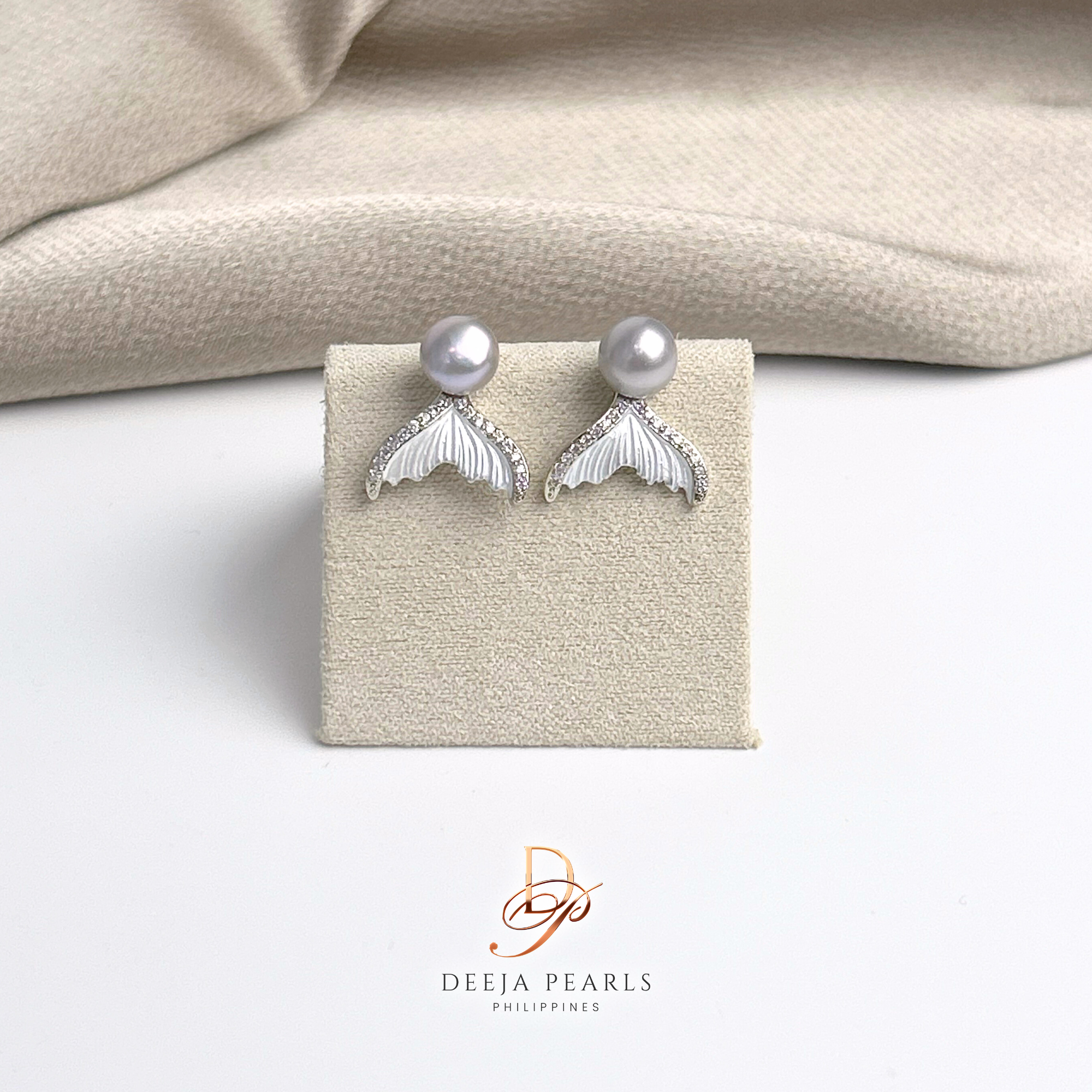 DPE127 • Freshwater Pearl Stud Earrings