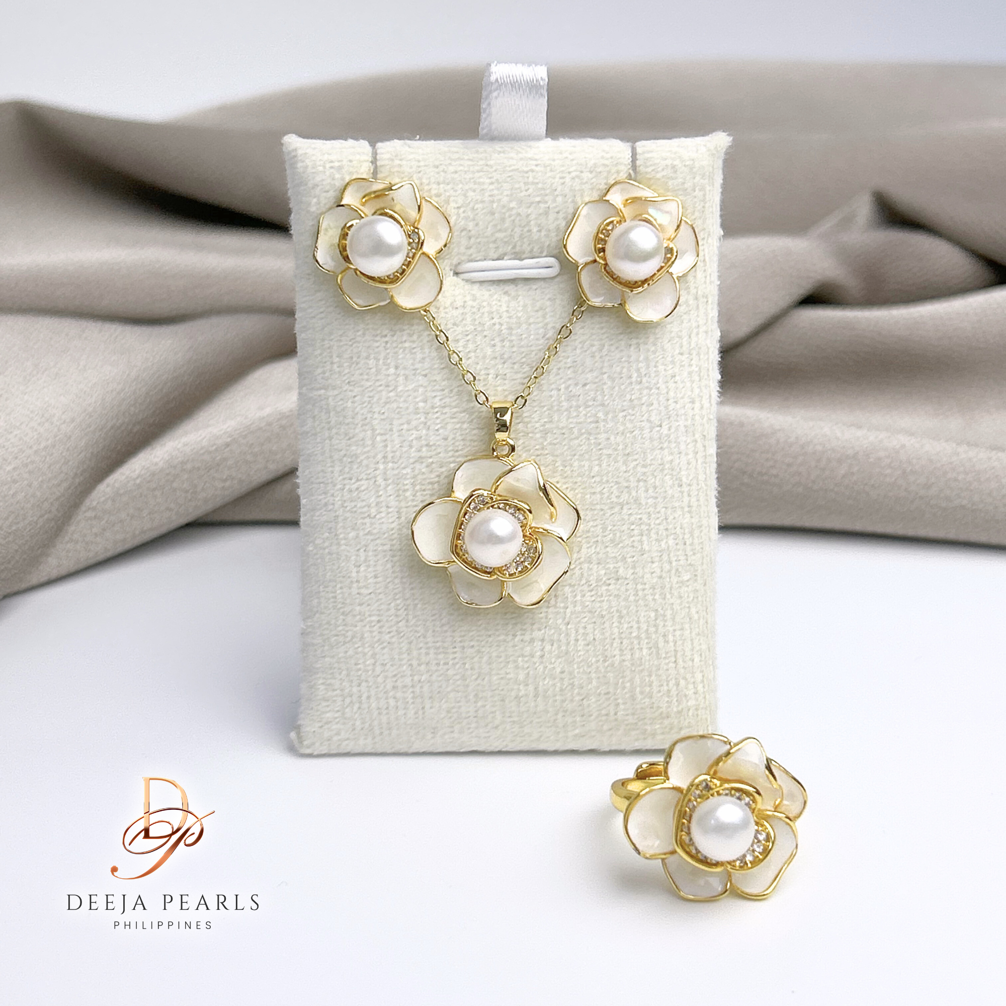 DPS118 • Freshwater Pearl Necklace, Earrings and Adjustable Ring