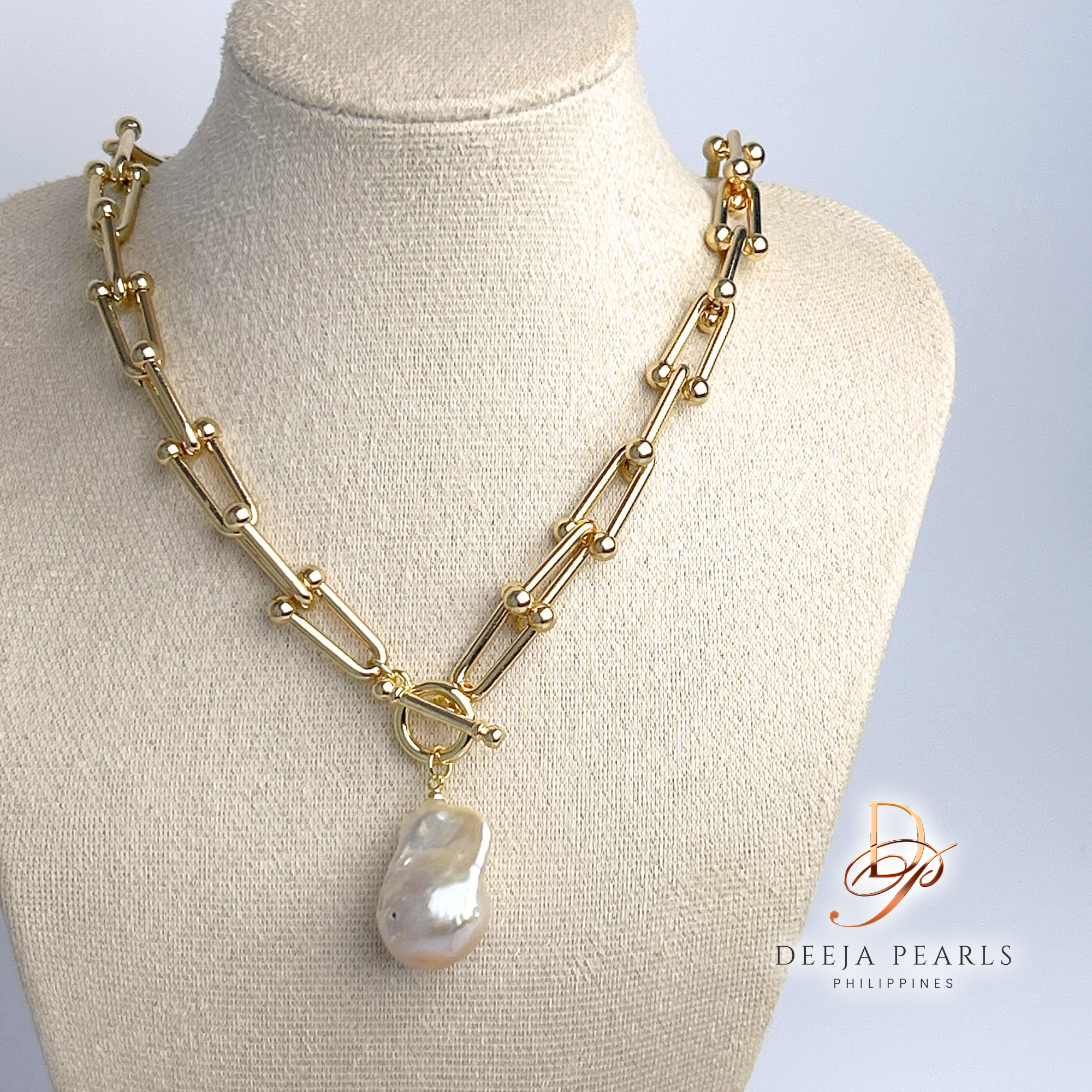 DPN128 • Baroque Freshwater Pearl Pendant Necklace in Hardware Chain