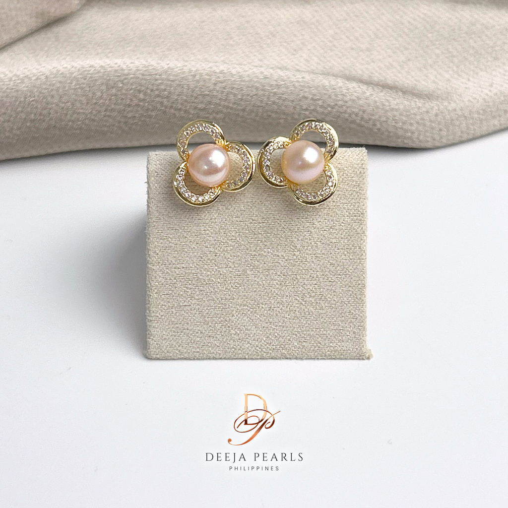 DPE129 • Freshwater Pearl Stud Earrings