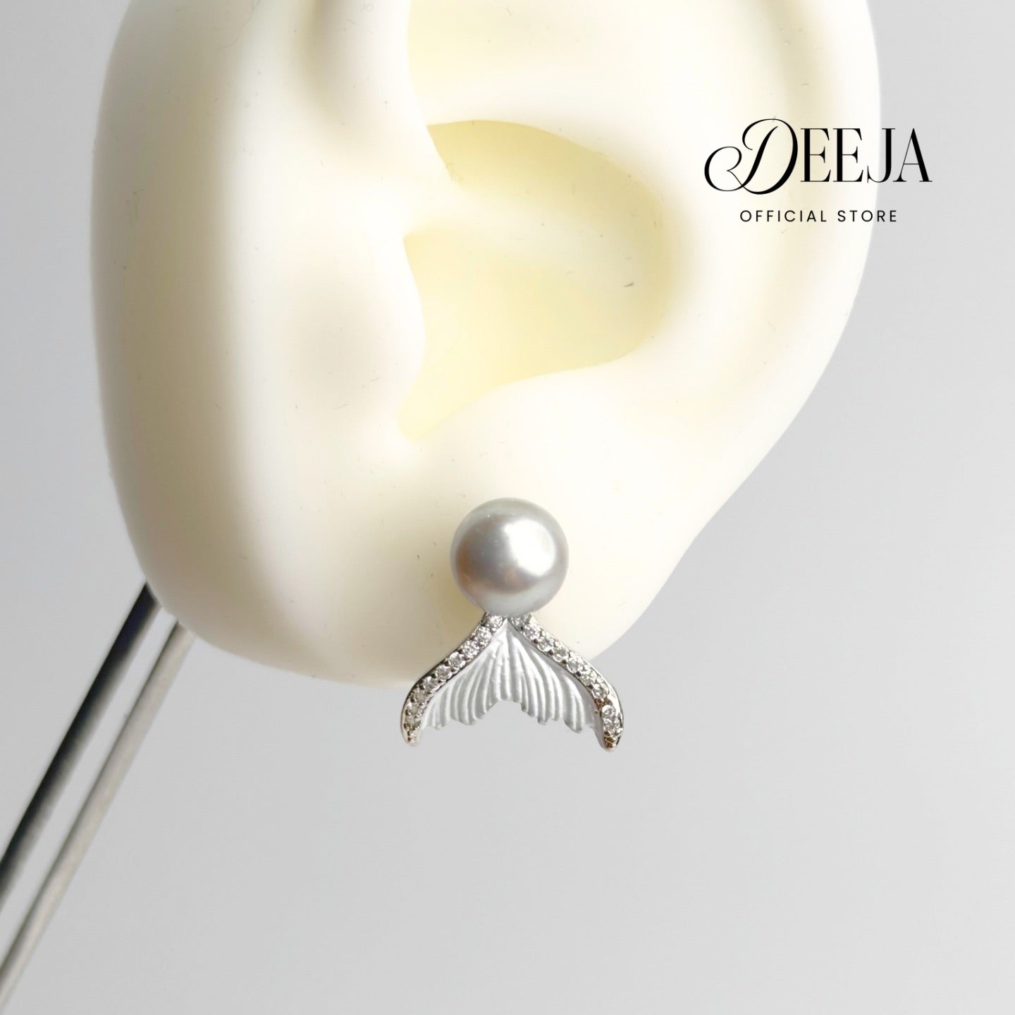 Deeja • Mermaid Tail Stud Earrings Freshwater Pearl FPE10132