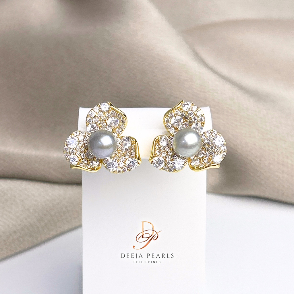 DPE149 • Freshwater Pearl Stud Earrings