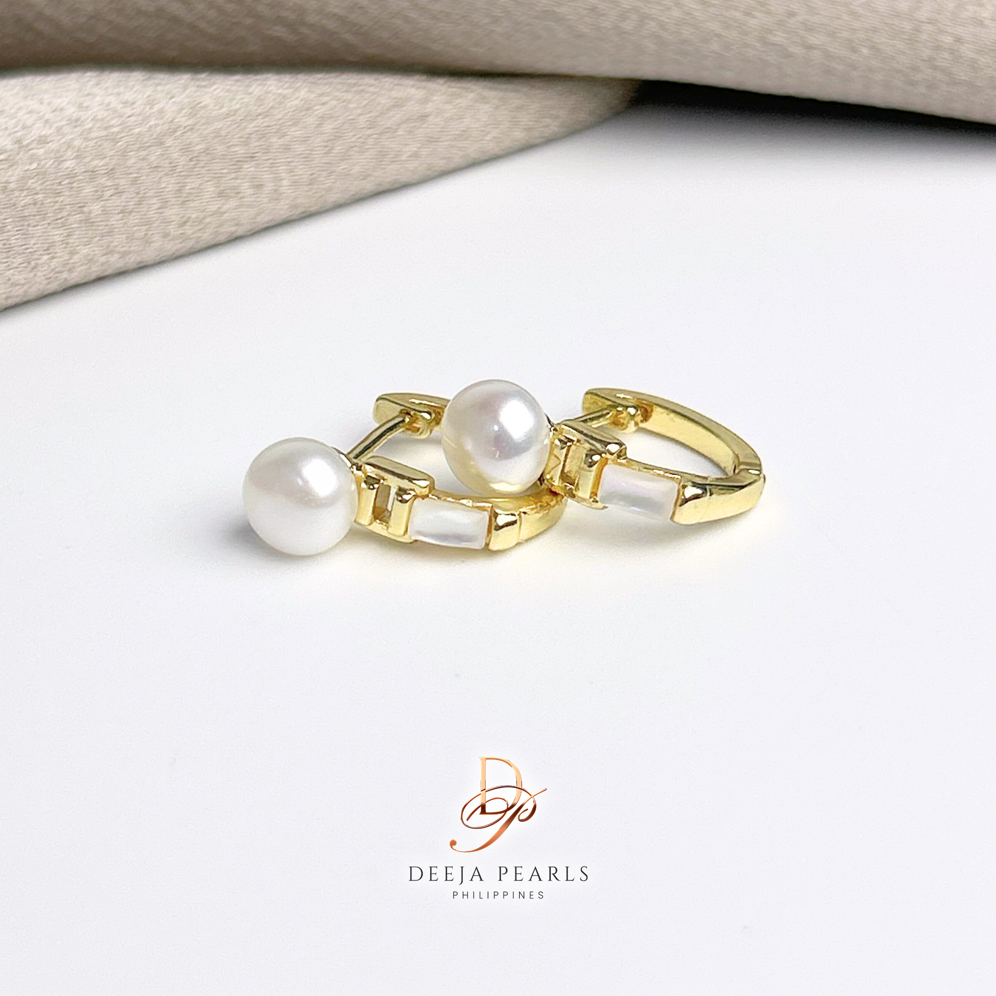 DPE161 • Freshwater Pearl Clip Earrings