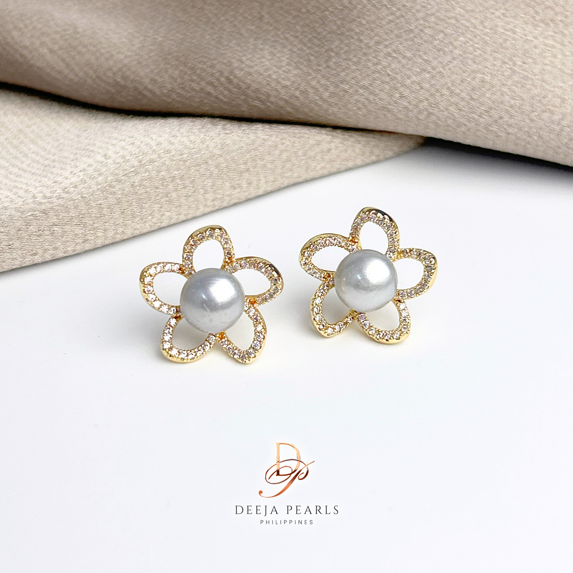 DPE145 • Freshwater Pearl Stud Earrings