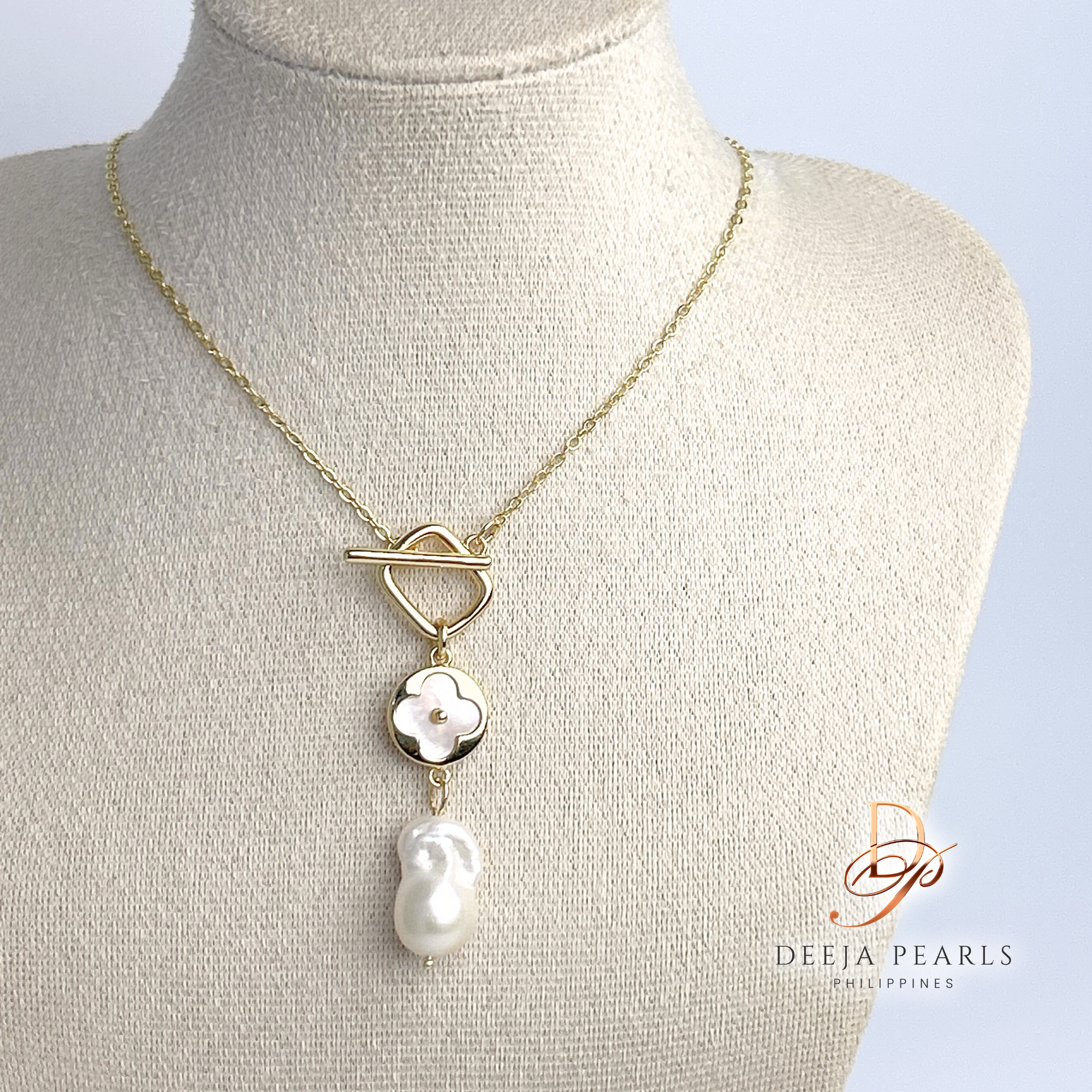 DPN126 • Baroque Freshwater Pearl Pendant Necklace in Toggle Lock