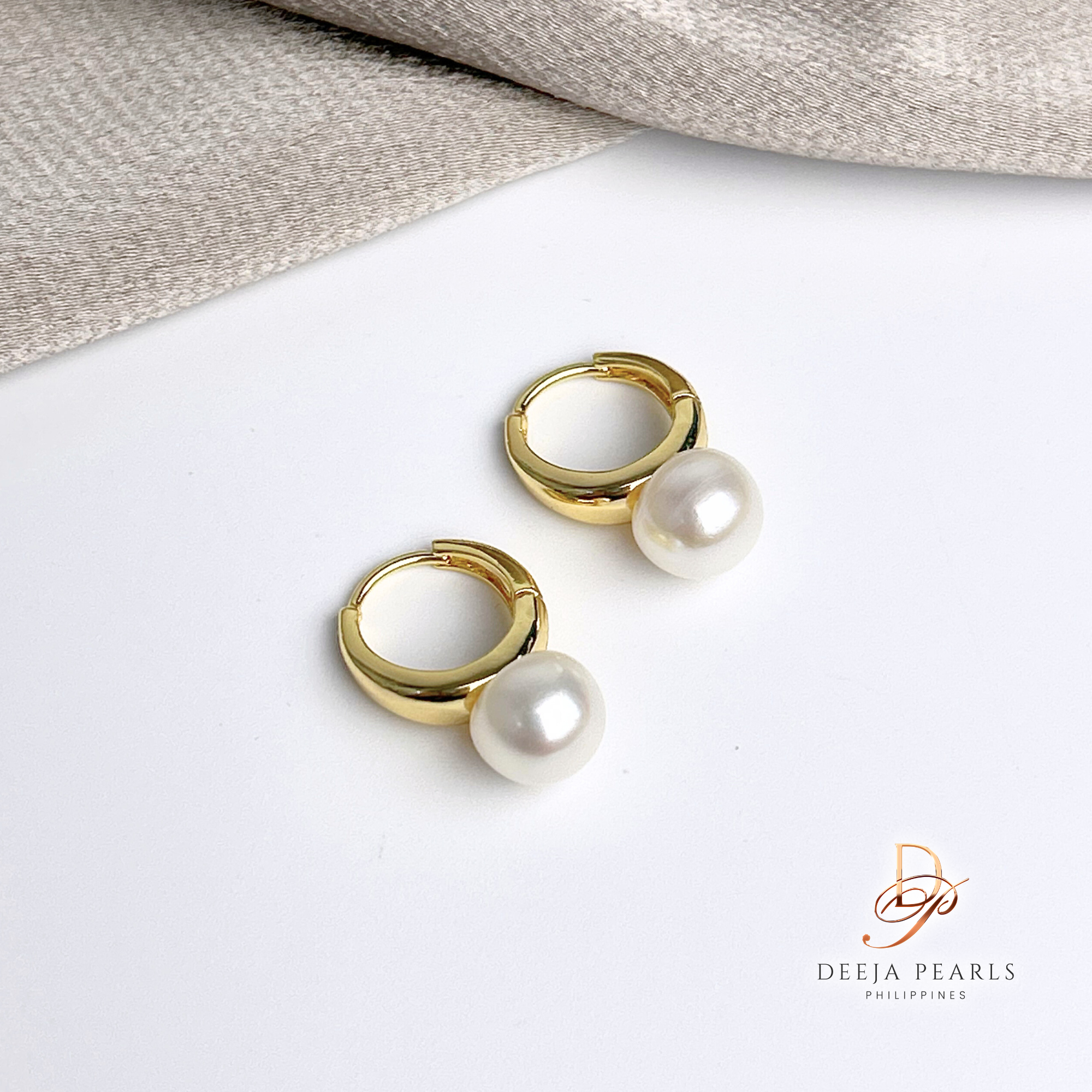DPE168 • Freshwater Pearl Clip Earrings