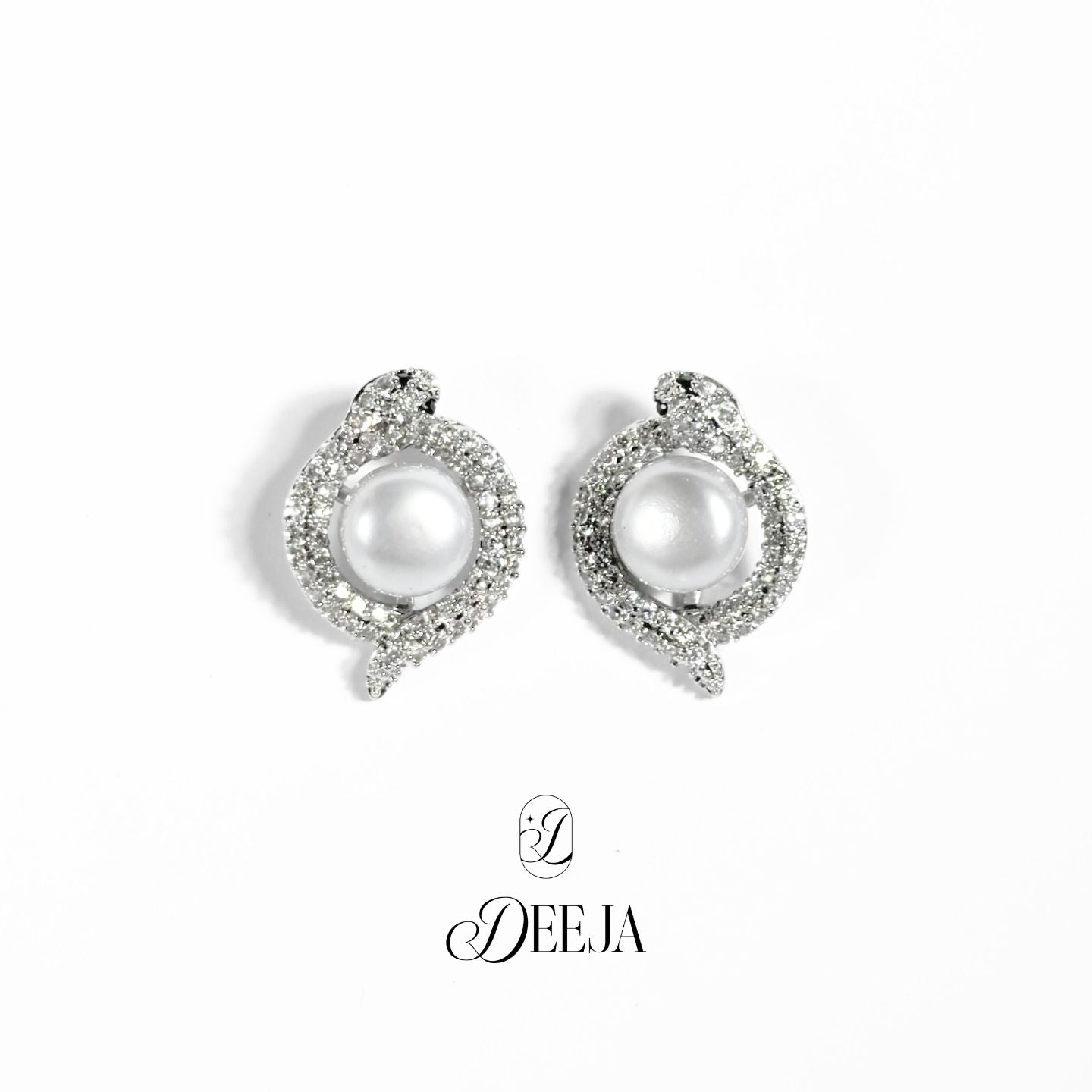 Freshwater Pearl Stud Earrings • FWE18