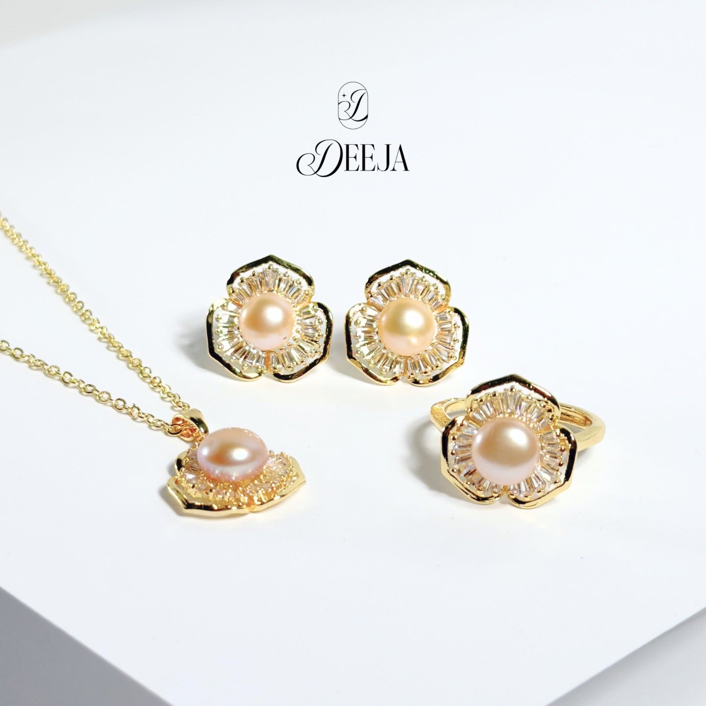 Freshwater Pearl Earrings, Necklace and Ring Set • FWS01