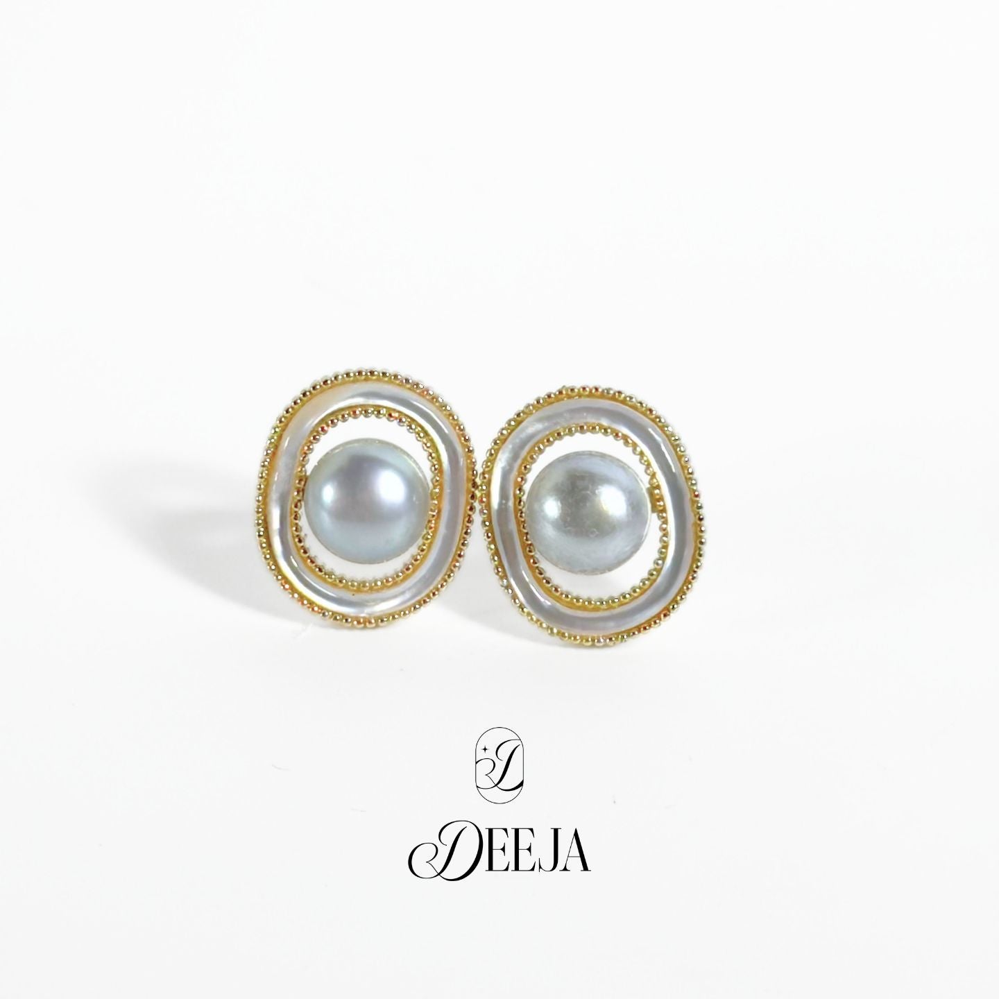 Freshwater Pearl Stud Earrings • FWE20