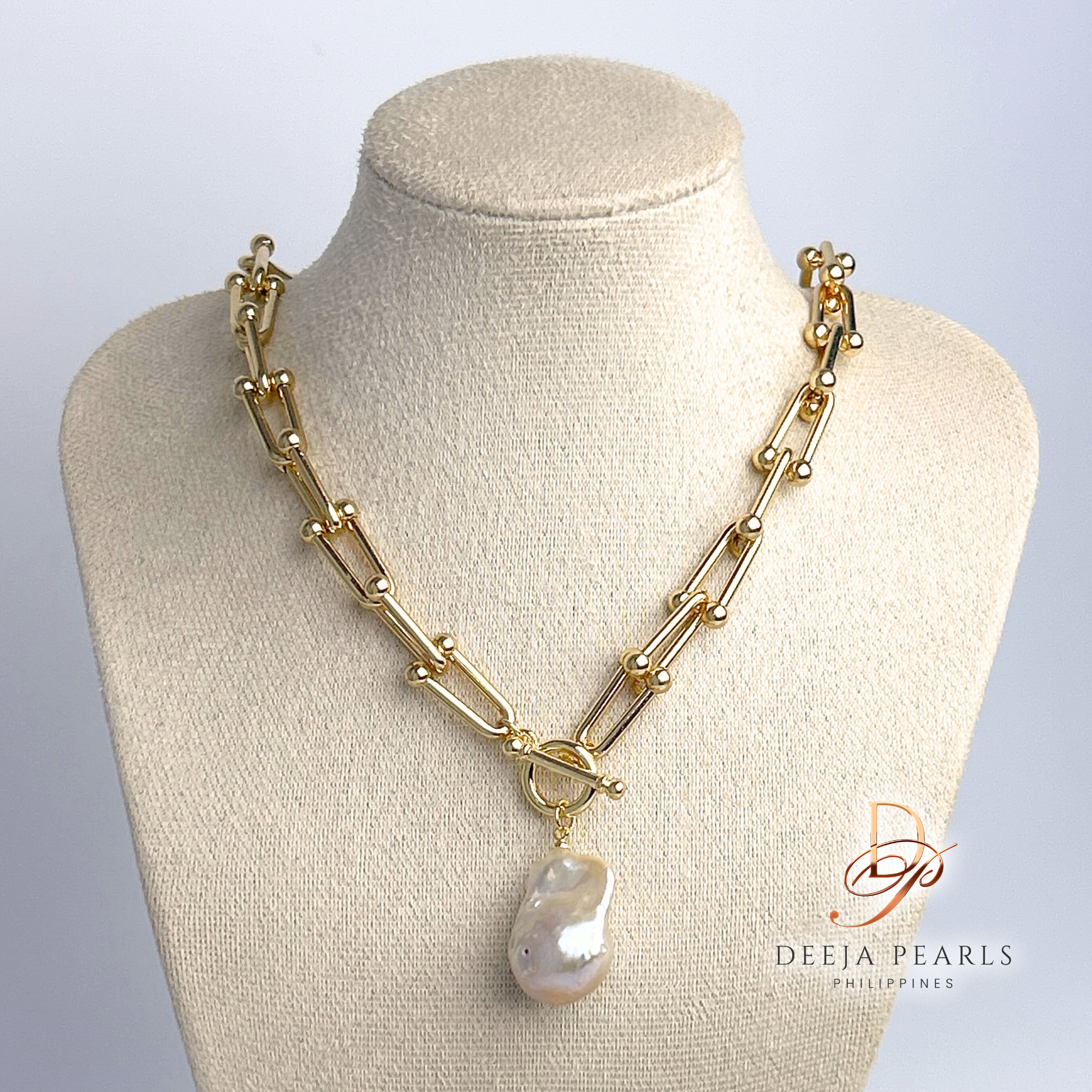 DPN128 • Baroque Freshwater Pearl Pendant Necklace in Hardware Chain
