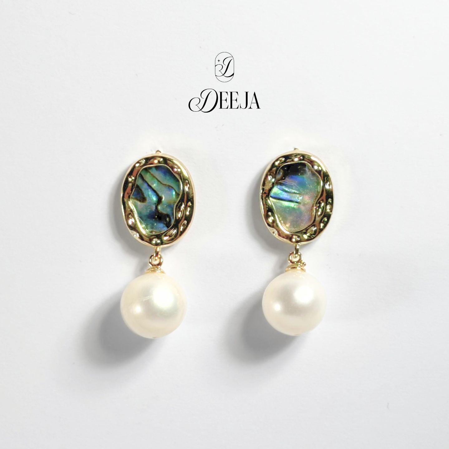 Freshwater Pearl Dangling Earrings • FWE10