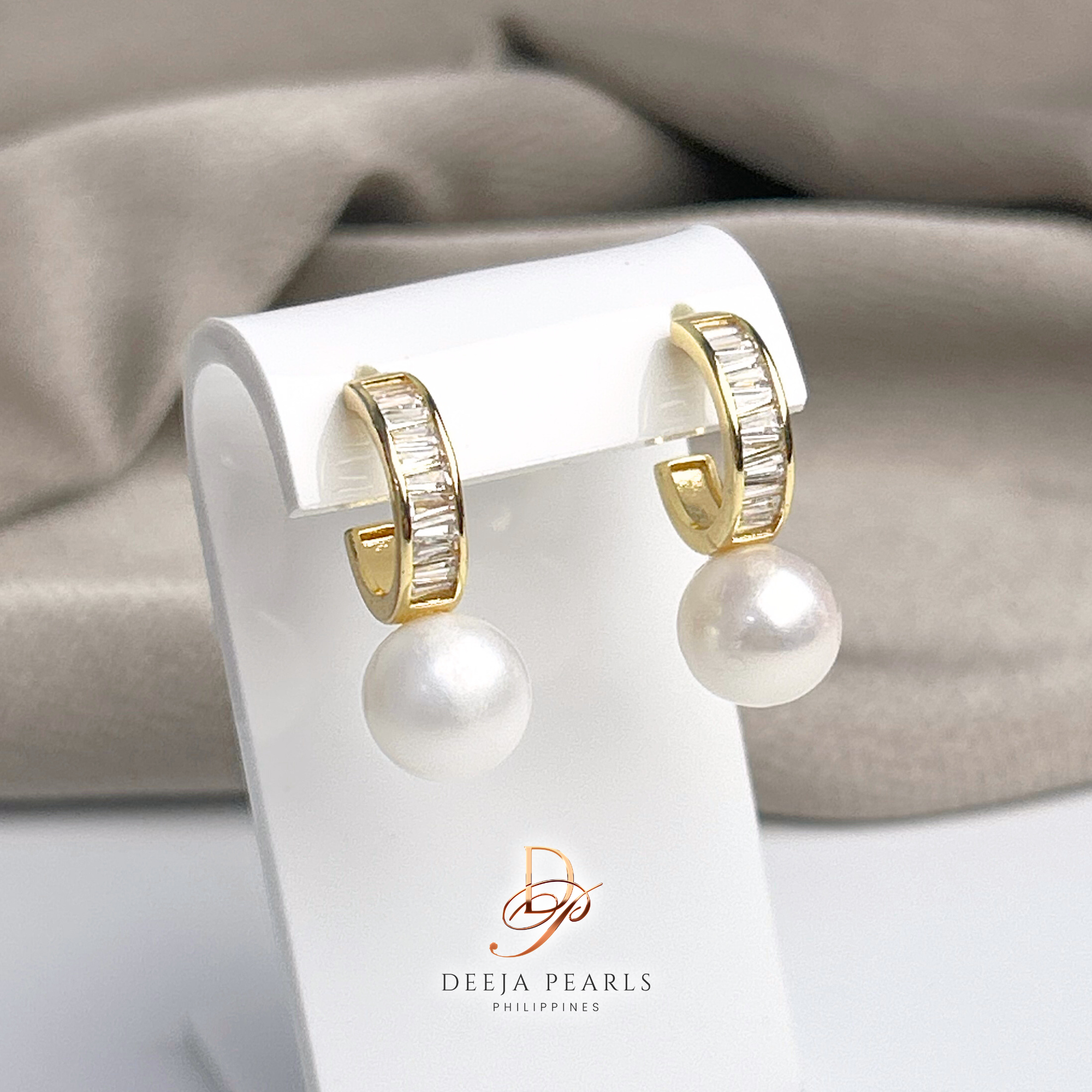 DPE139 • Freshwater Pearl Stud Earrings