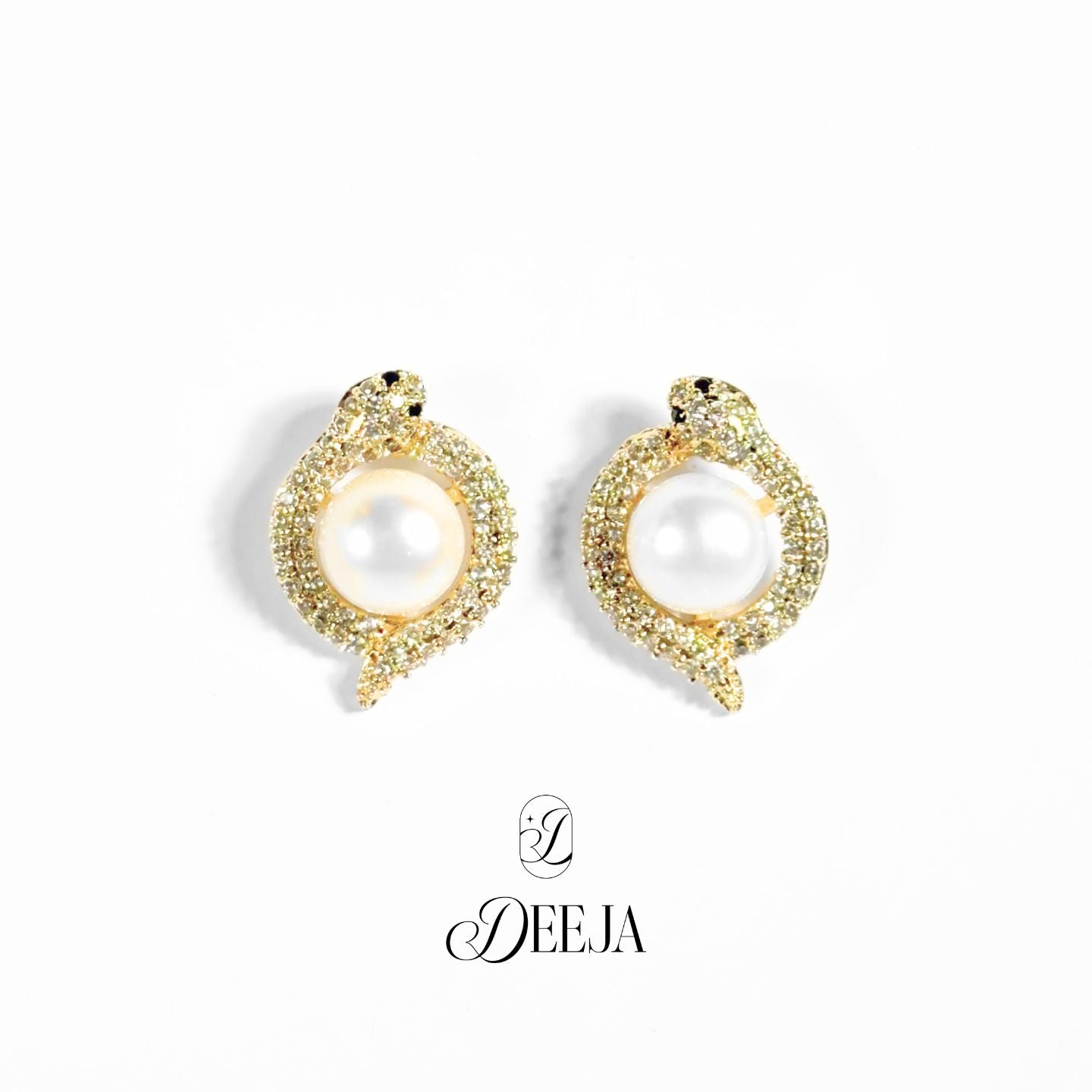 Freshwater Pearl Stud Earrings • FWE18