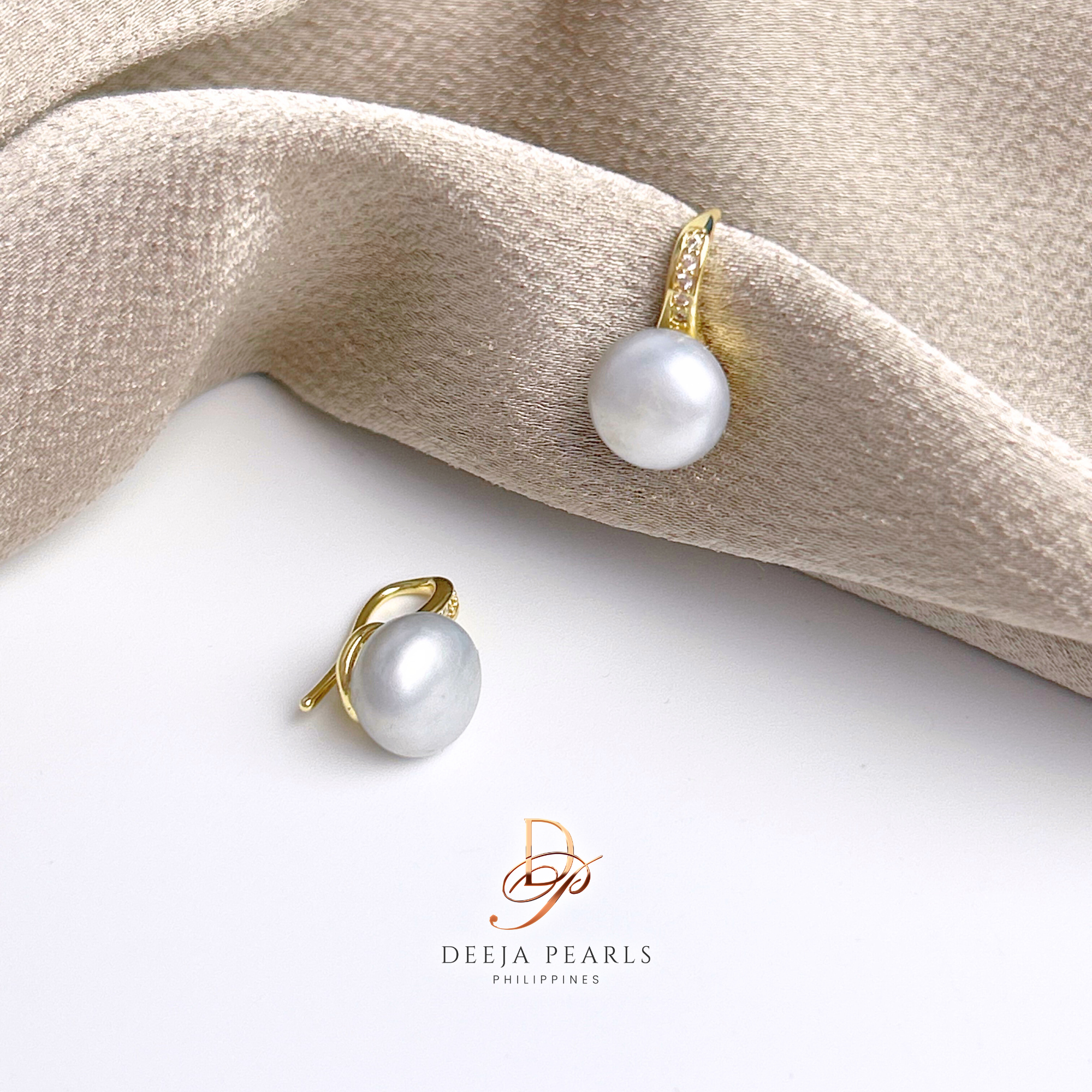 DPE133 • Freshwater Pearl Stud Earrings
