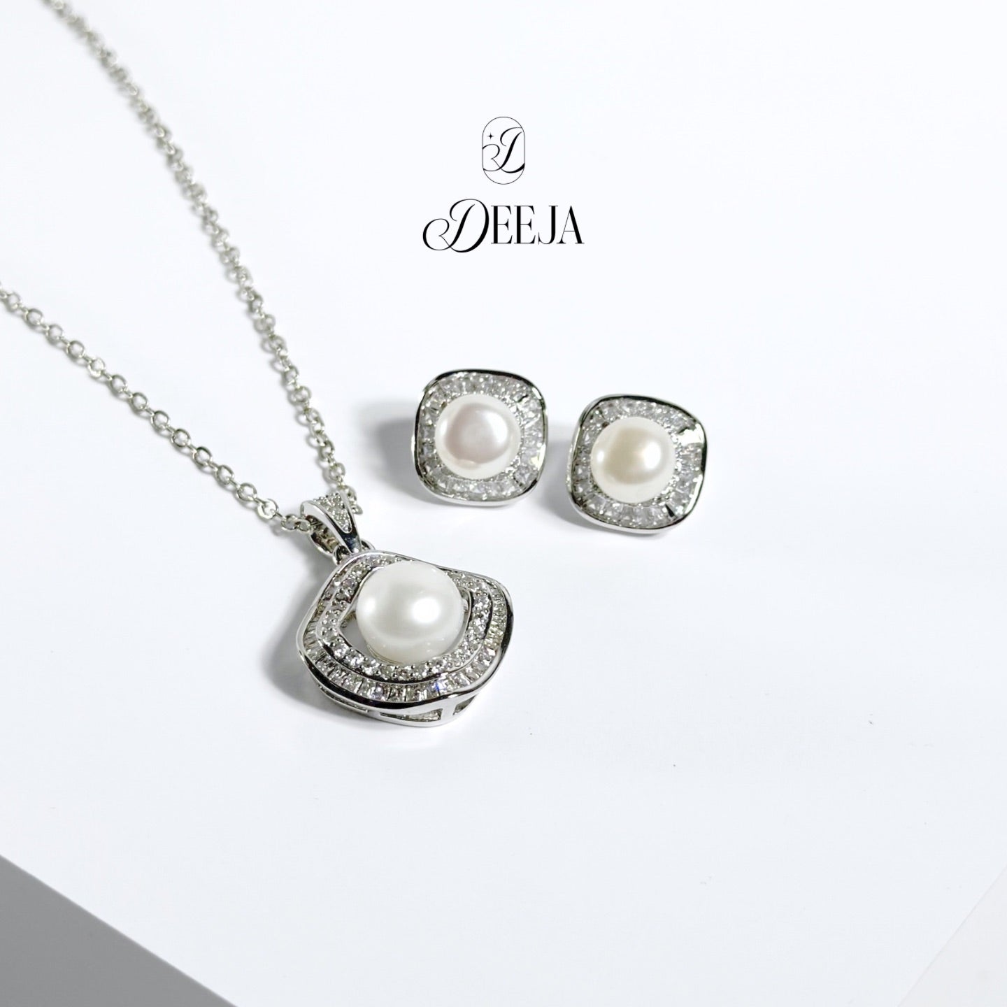 Freshwater Pearl Earrings and Necklace Set • FWS08