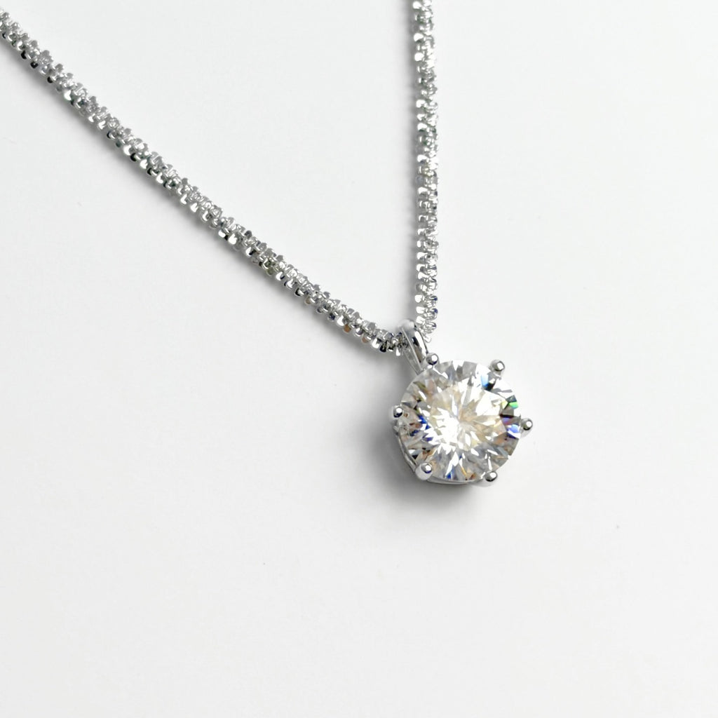 Moissanite 2ct Classic Solitaire Pendant Necklace in Sparkly Chain