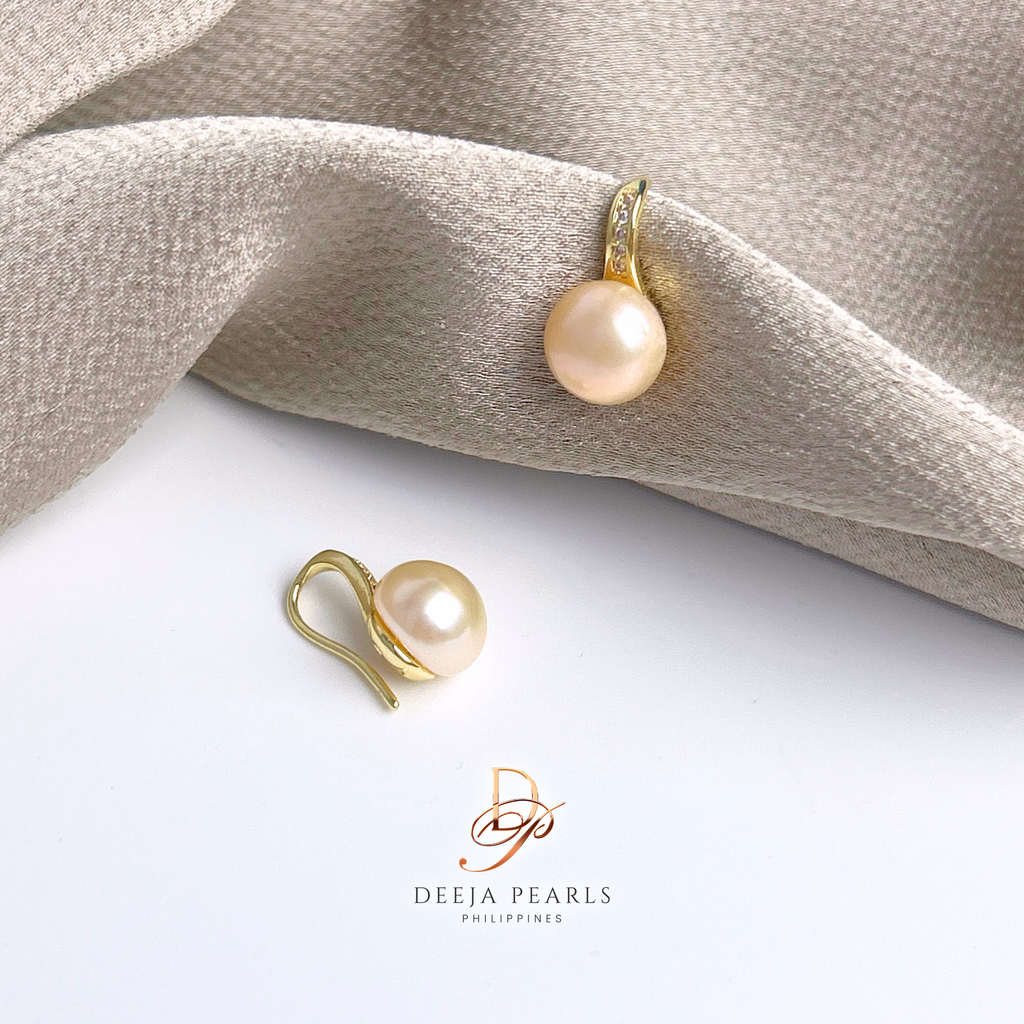 DPE133 • Freshwater Pearl Stud Earrings