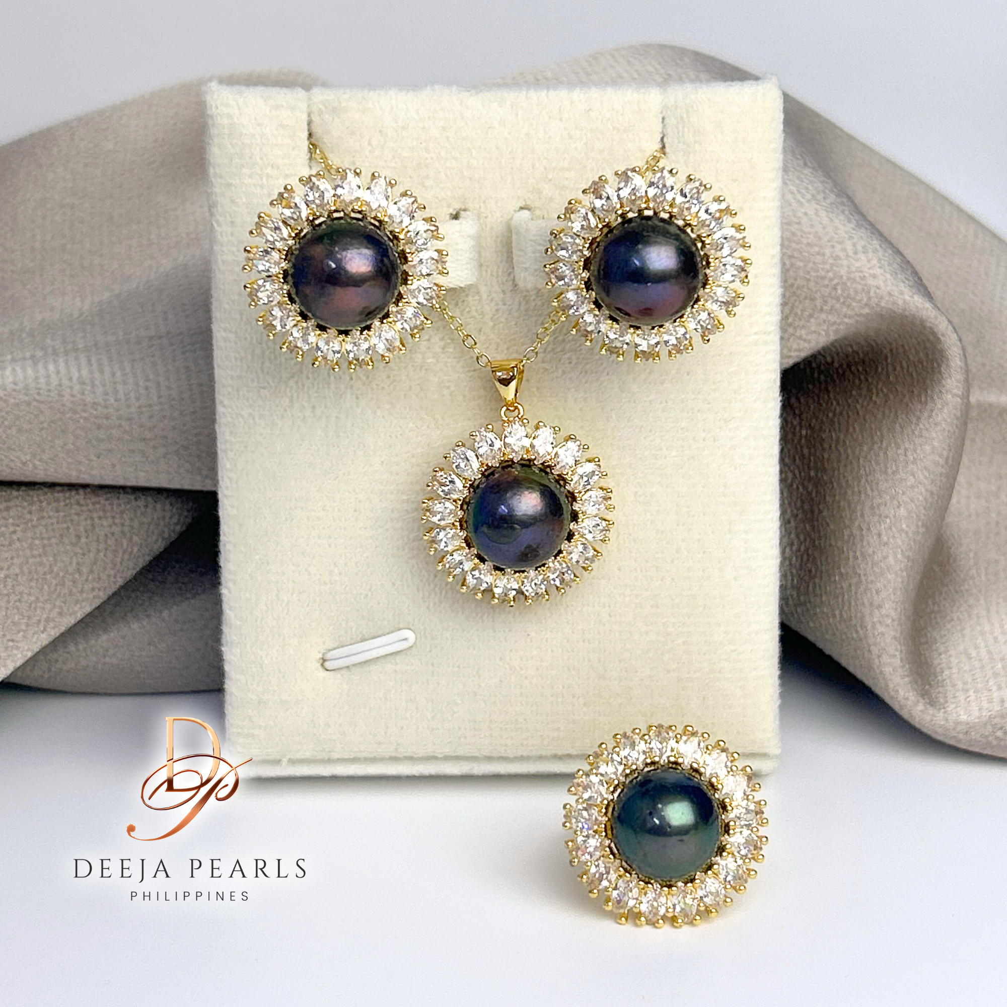 EPS115 • Edison Pearl Set of Necklace, Earrings and Ring