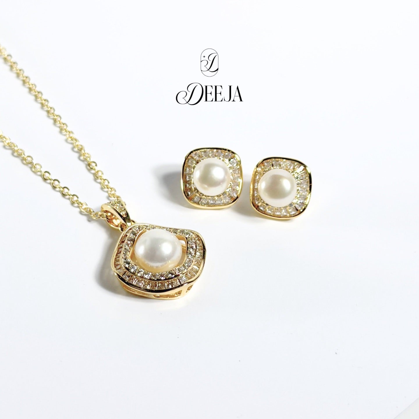 Freshwater Pearl Earrings and Necklace Set • FWS08