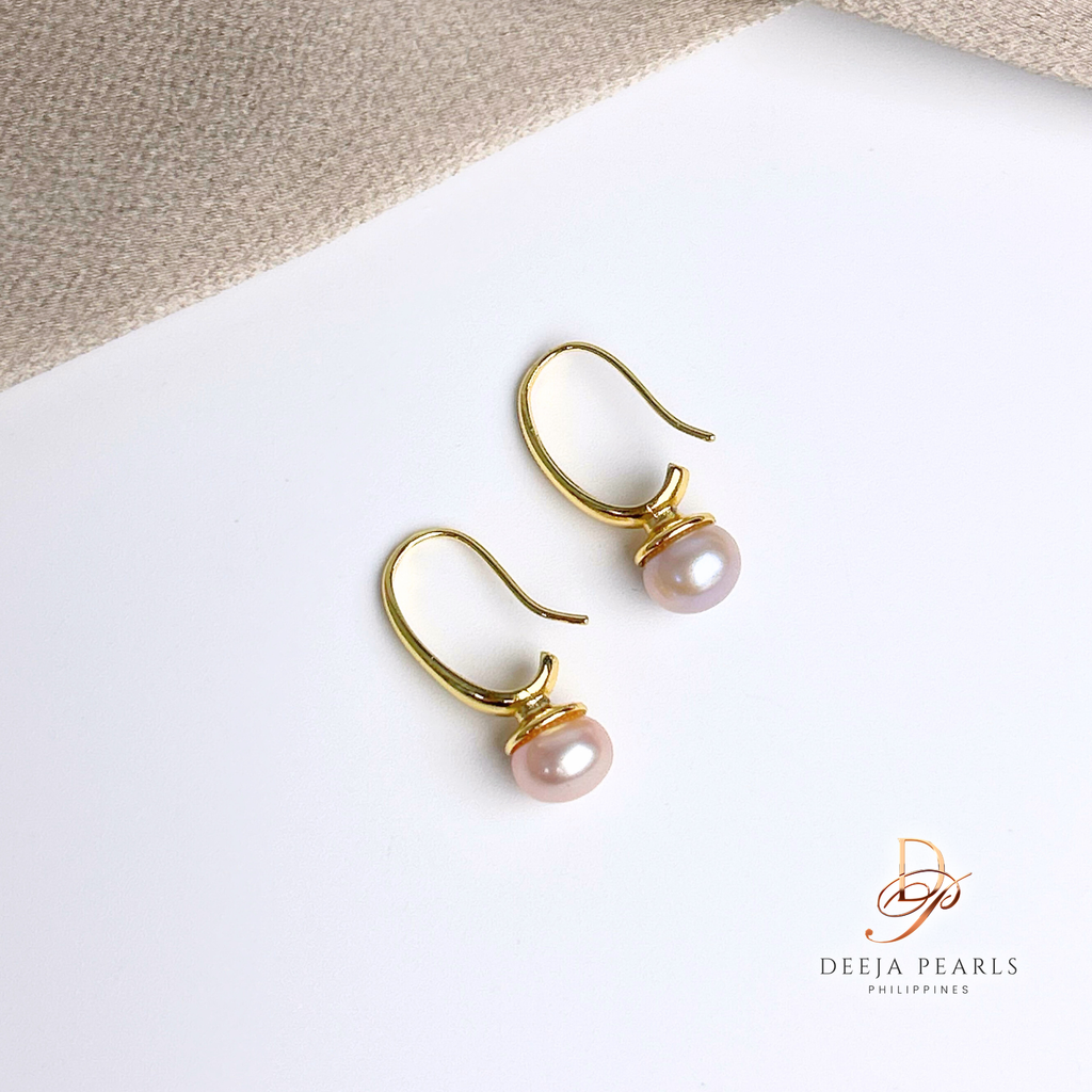 DPE162 • Freshwater Pearl Hook Earrings