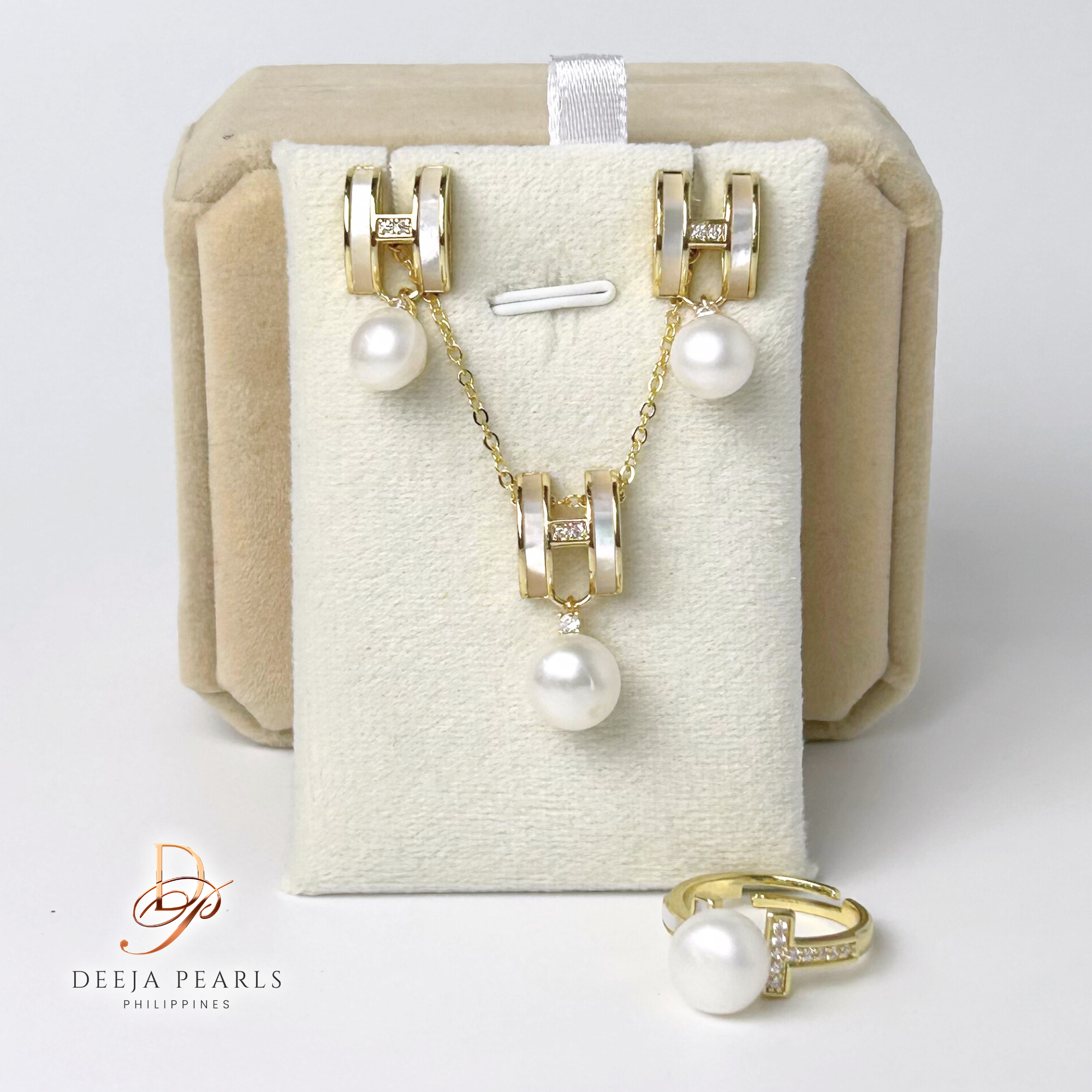 DPS106 • Freshwater Pearl Necklace, Earrings and Adjustable Ring