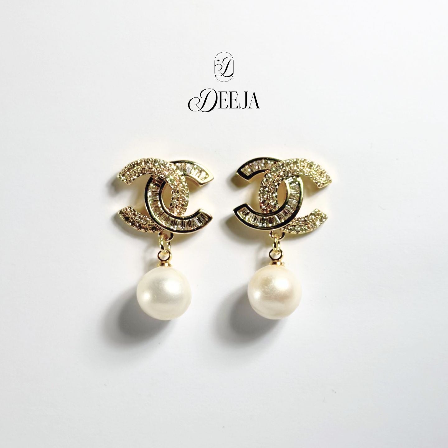 Freshwater Pearl Dangling Earrings • FWE03