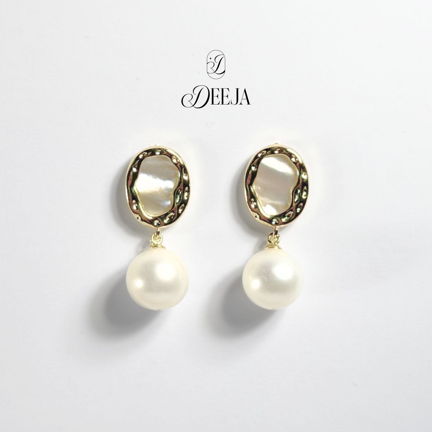 Freshwater Pearl Dangling Earrings • FWE09