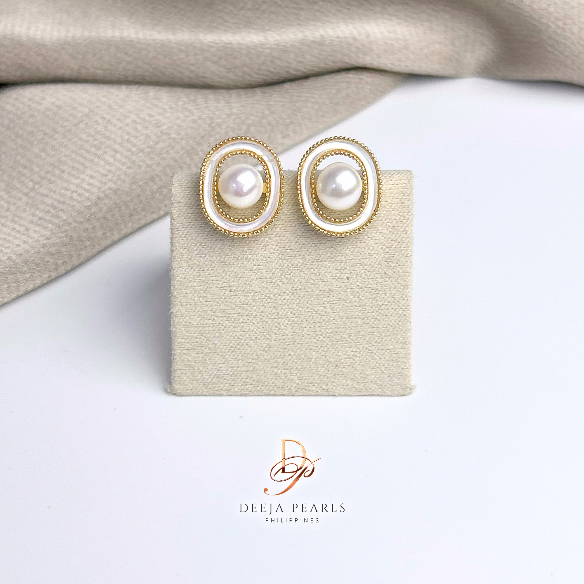 DPE131 • Freshwater Pearl Stud Earrings