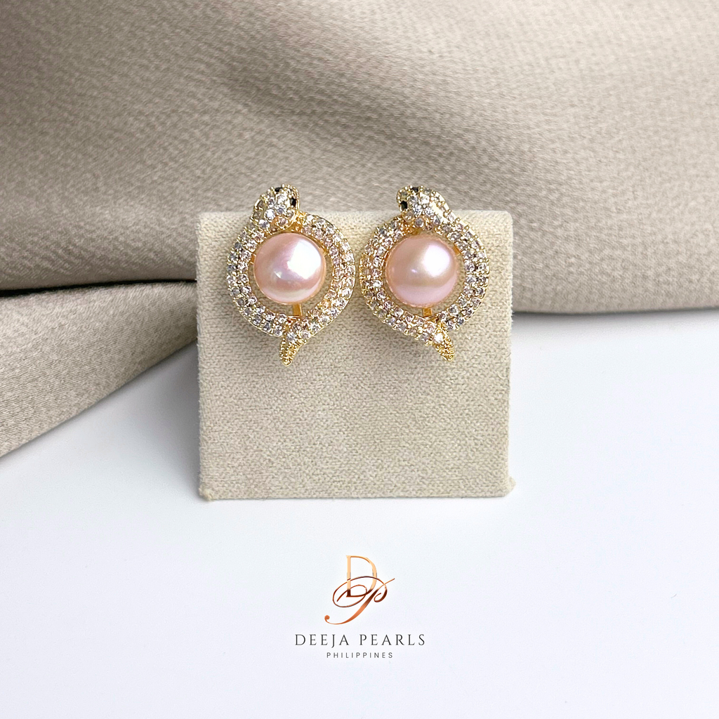 DPE130 • Freshwater Pearl Stud Earrings