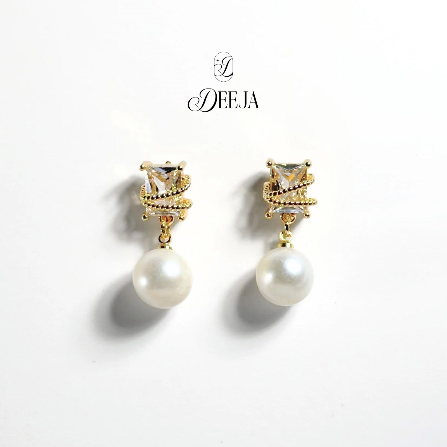 Freshwater Pearl Dangling Earrings • FWE01