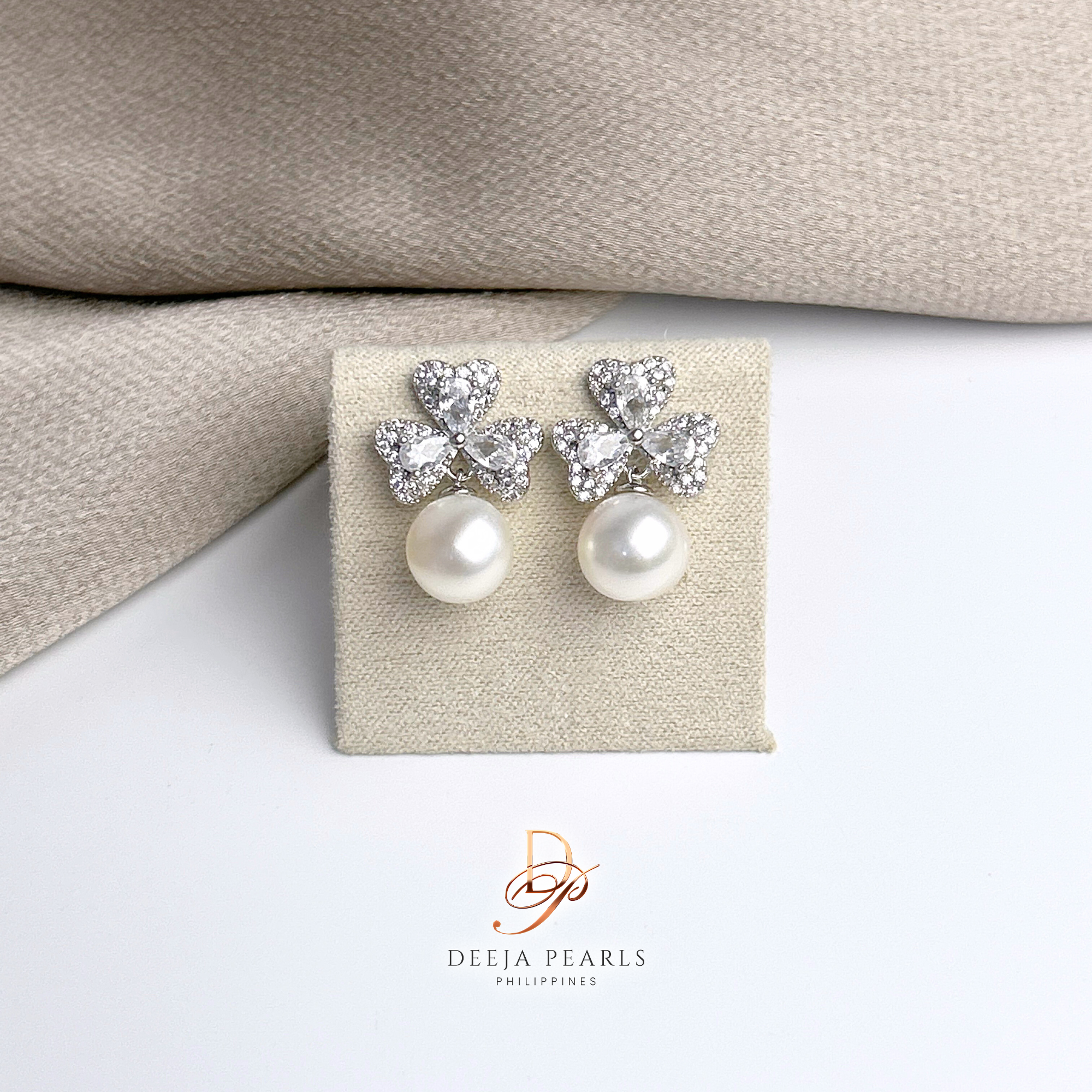 DPE176 • Freshwater Pearl Dangle Earrings