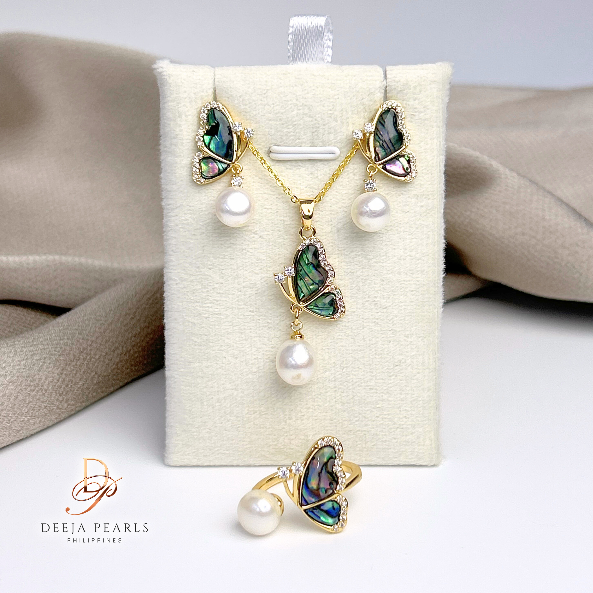 DPS130 • Freshwater Pearl Necklace, Earrings and Adjustable Ring Set