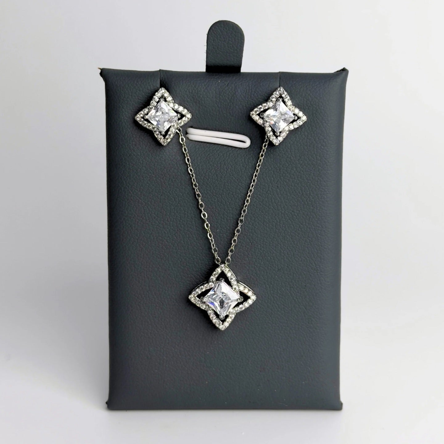 Star 18K Gold Coated Zirconia Necklace and Earrings Set