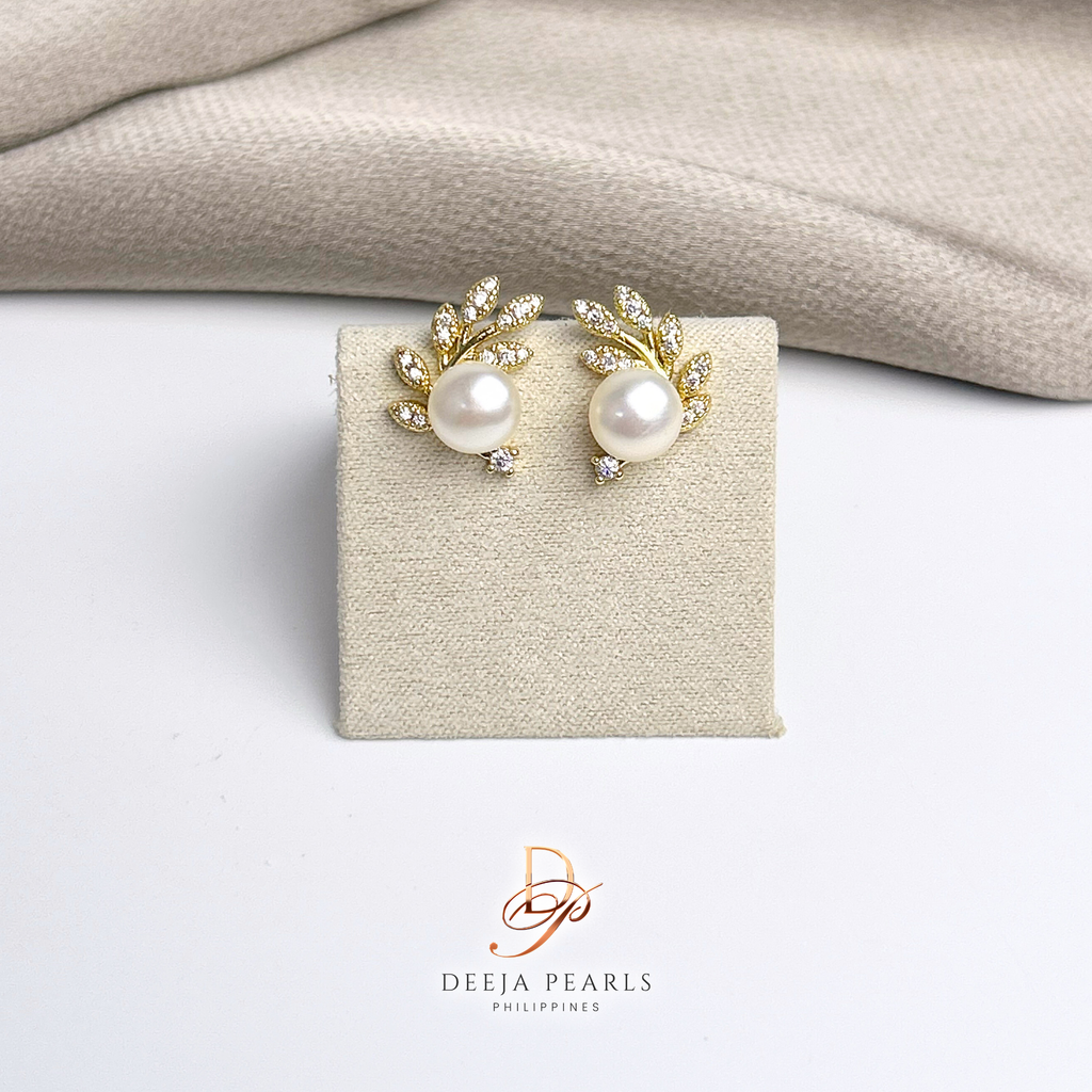 DPE103 • Freshwater Pearl Stud Earrings