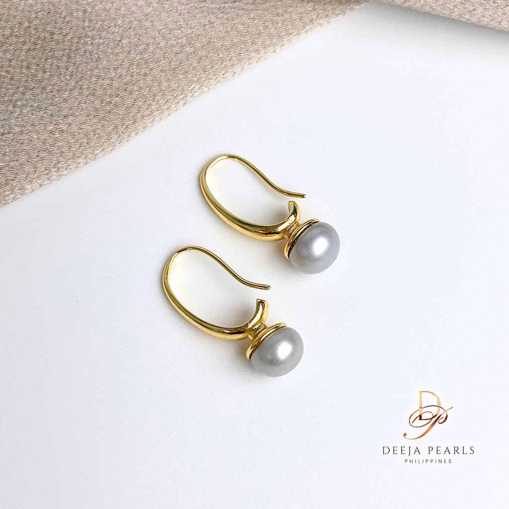 DPE162 • Freshwater Pearl Hook Earrings