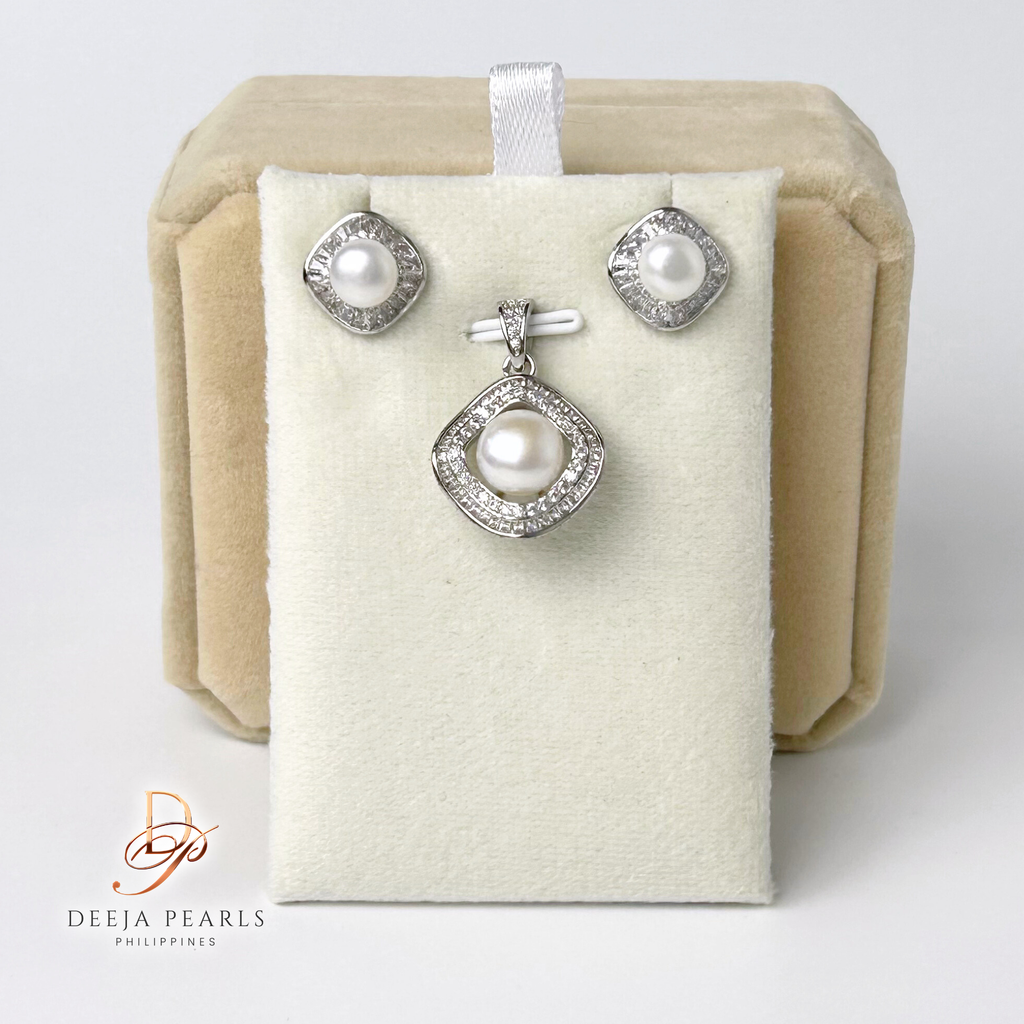 DPS110 • Freshwater Pearl Earrings and Necklace with Chain