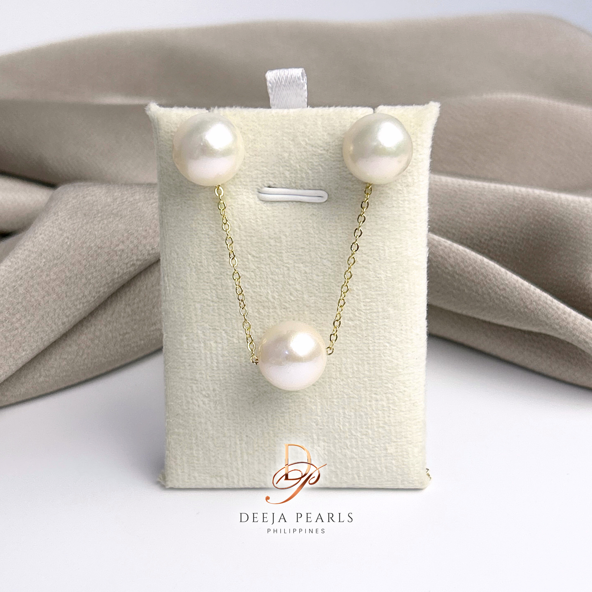 DPS121 • Edison Pearl Round AA Floating Necklace and Stud Earrings