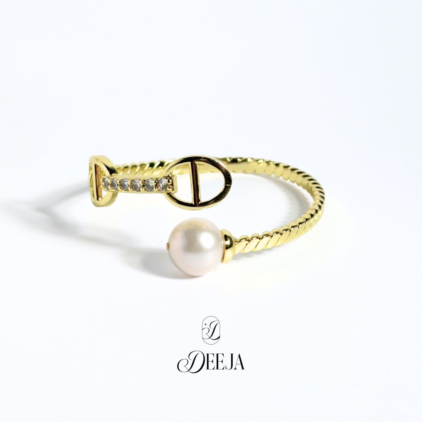 Christine | Edison Freshwater Pearl Bangle • FWB11