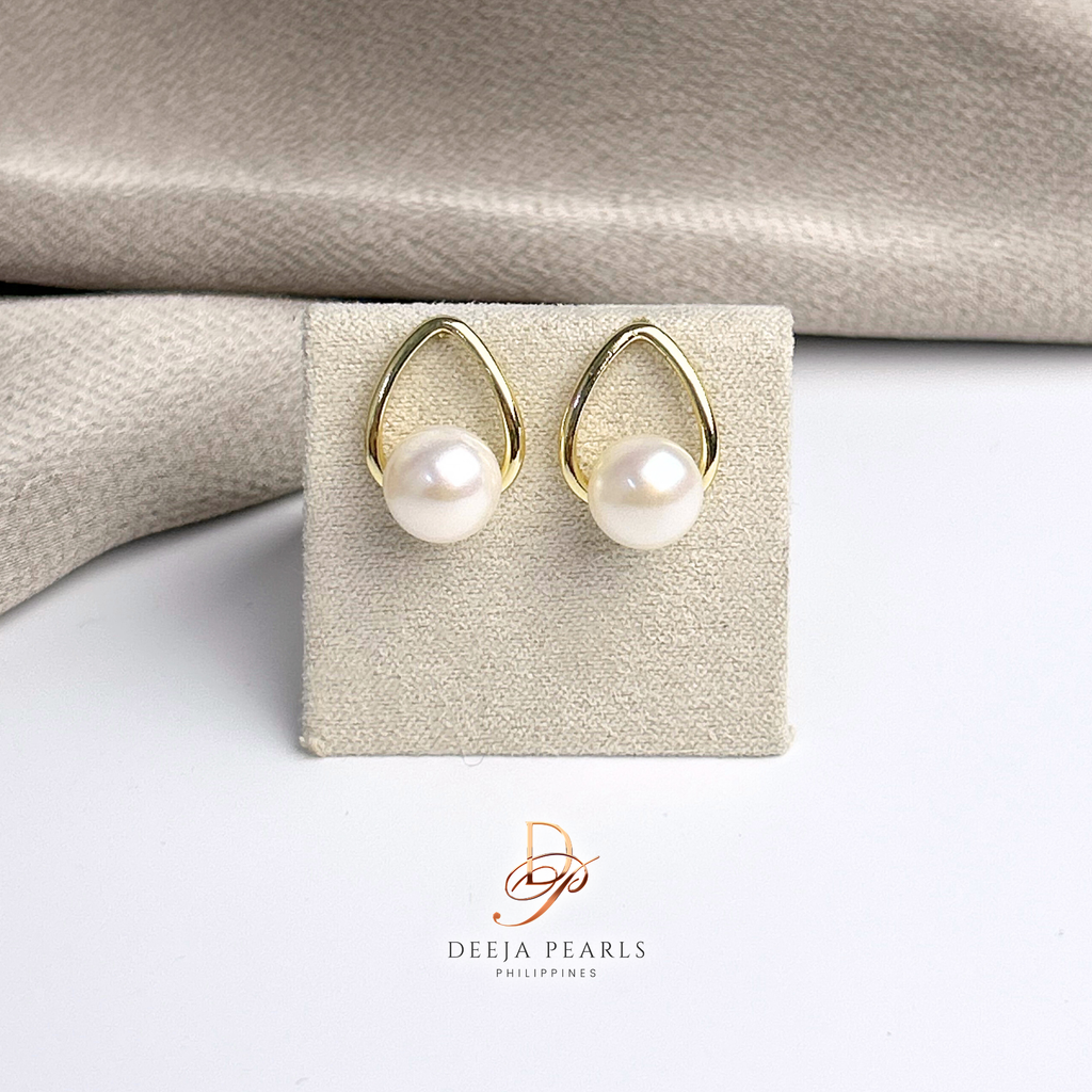 DPE171 • Freshwater Pearl Stud Earrings