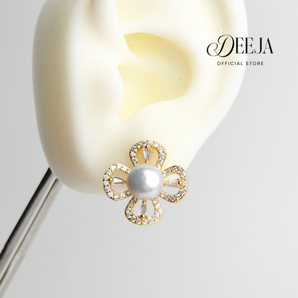 Deeja • Open Clover Stud Earrings Freshwater Pearl FPE10150
