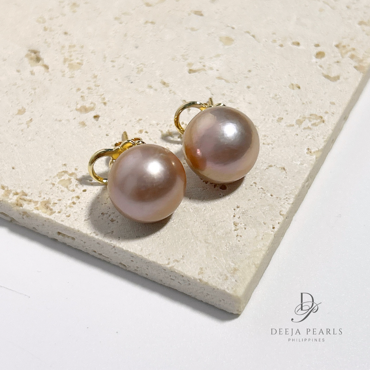 DPE132 • Edison Pearl Round AA Stud Earrings