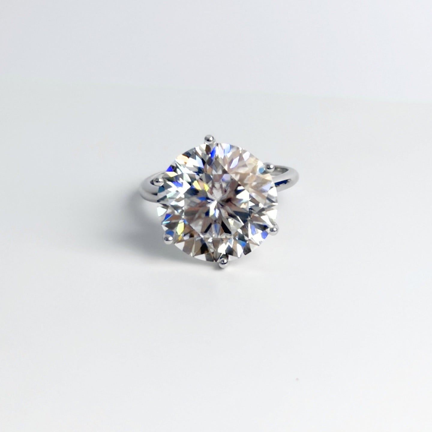 Moissanite 10ct Classic Solitaire Ring