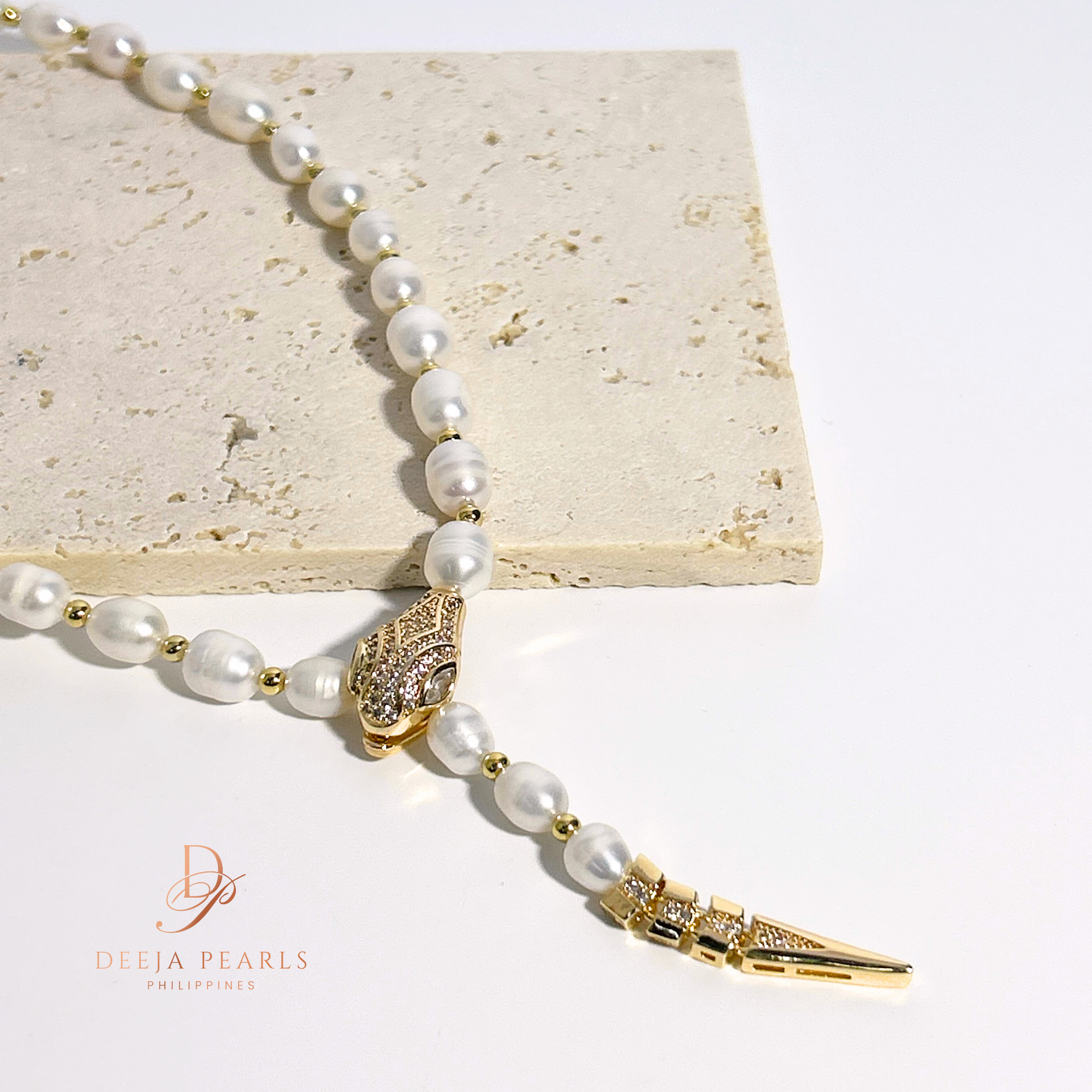 DPN139 • Freshwater Pearl Necklace in Snake Lock