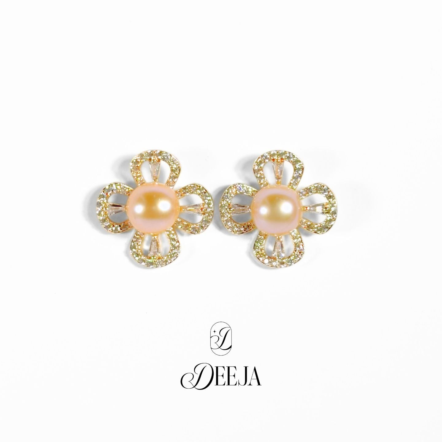 Freshwater Pearl Stud Earrings • FWE17