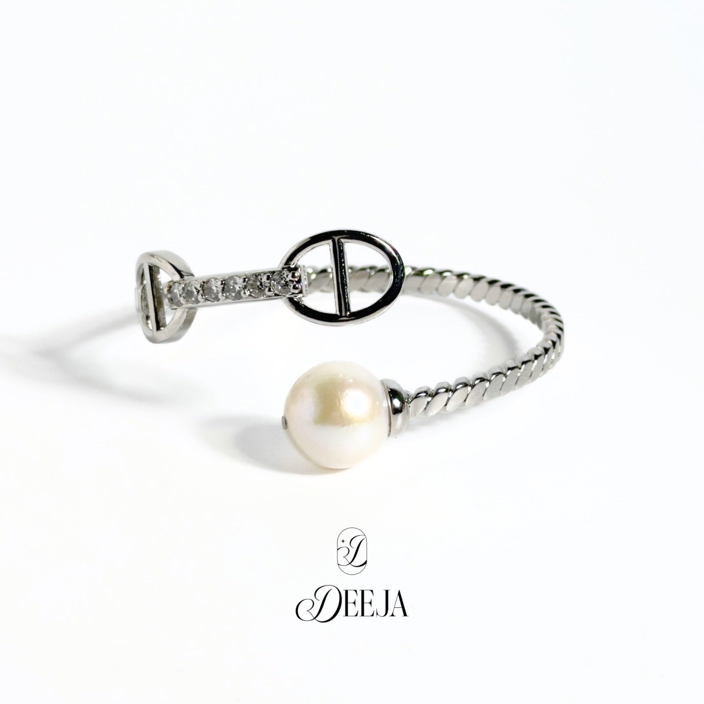 Christine | Edison Freshwater Pearl Bangle • FWB11