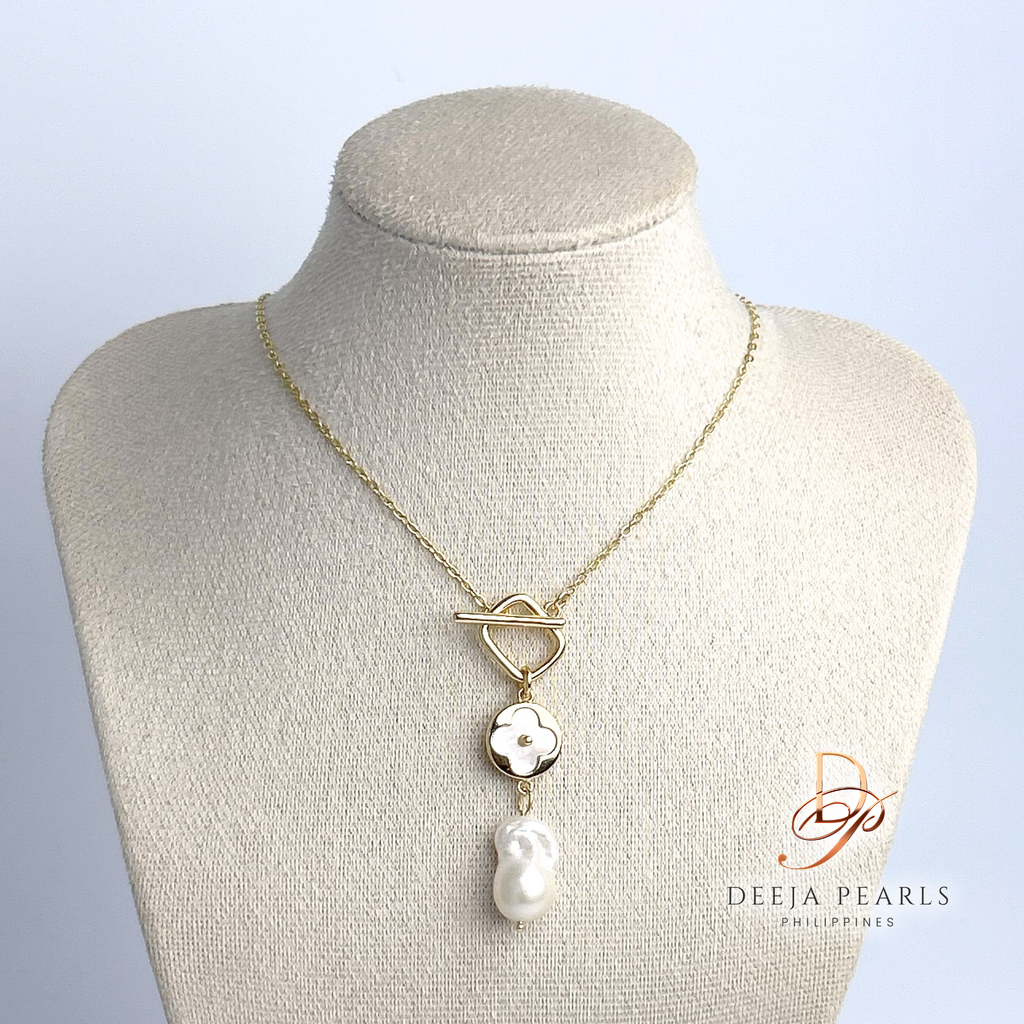 DPN126 • Baroque Freshwater Pearl Pendant Necklace in Toggle Lock