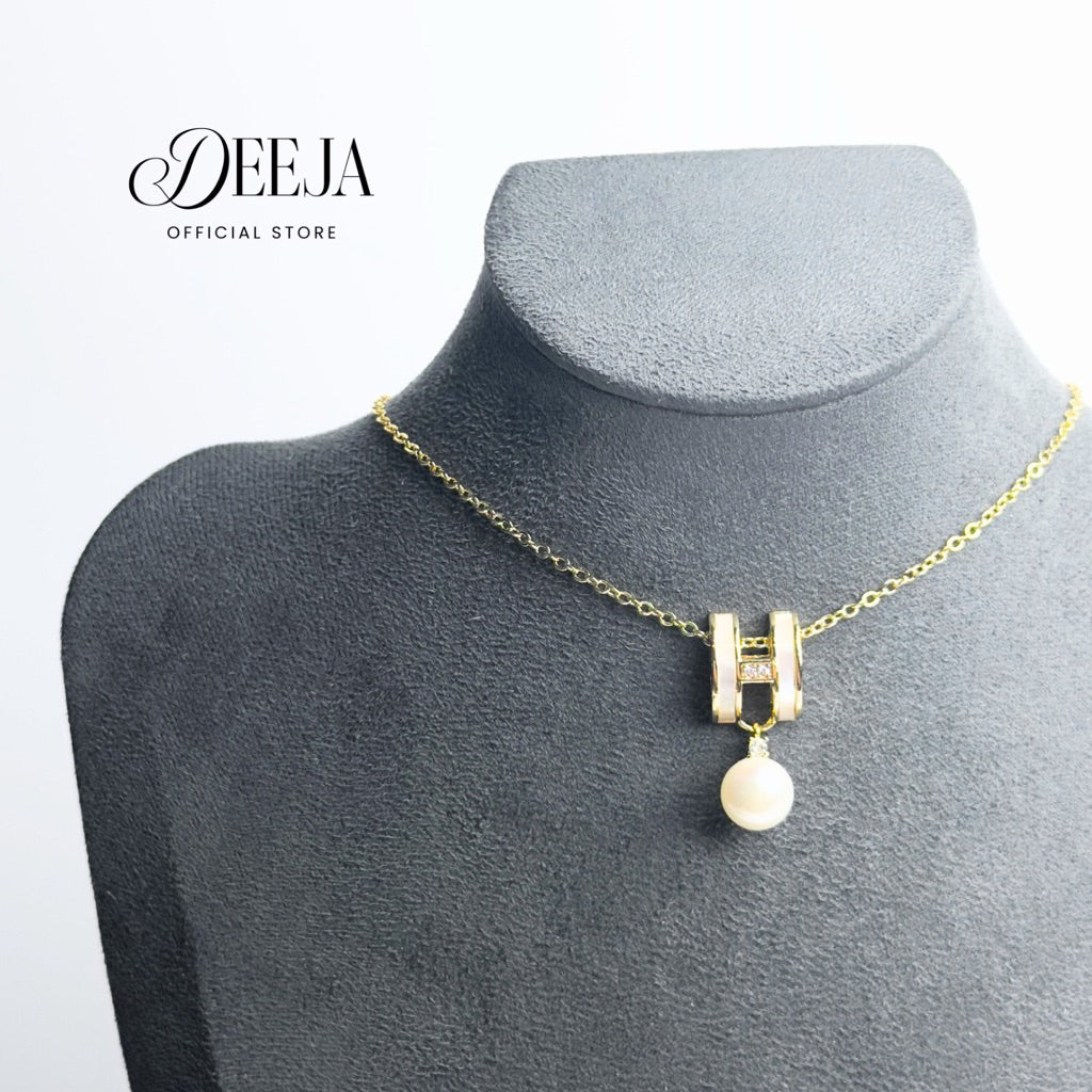 Deeja • Letter H Freshwater Pearl Pendant Necklace FPN10140
